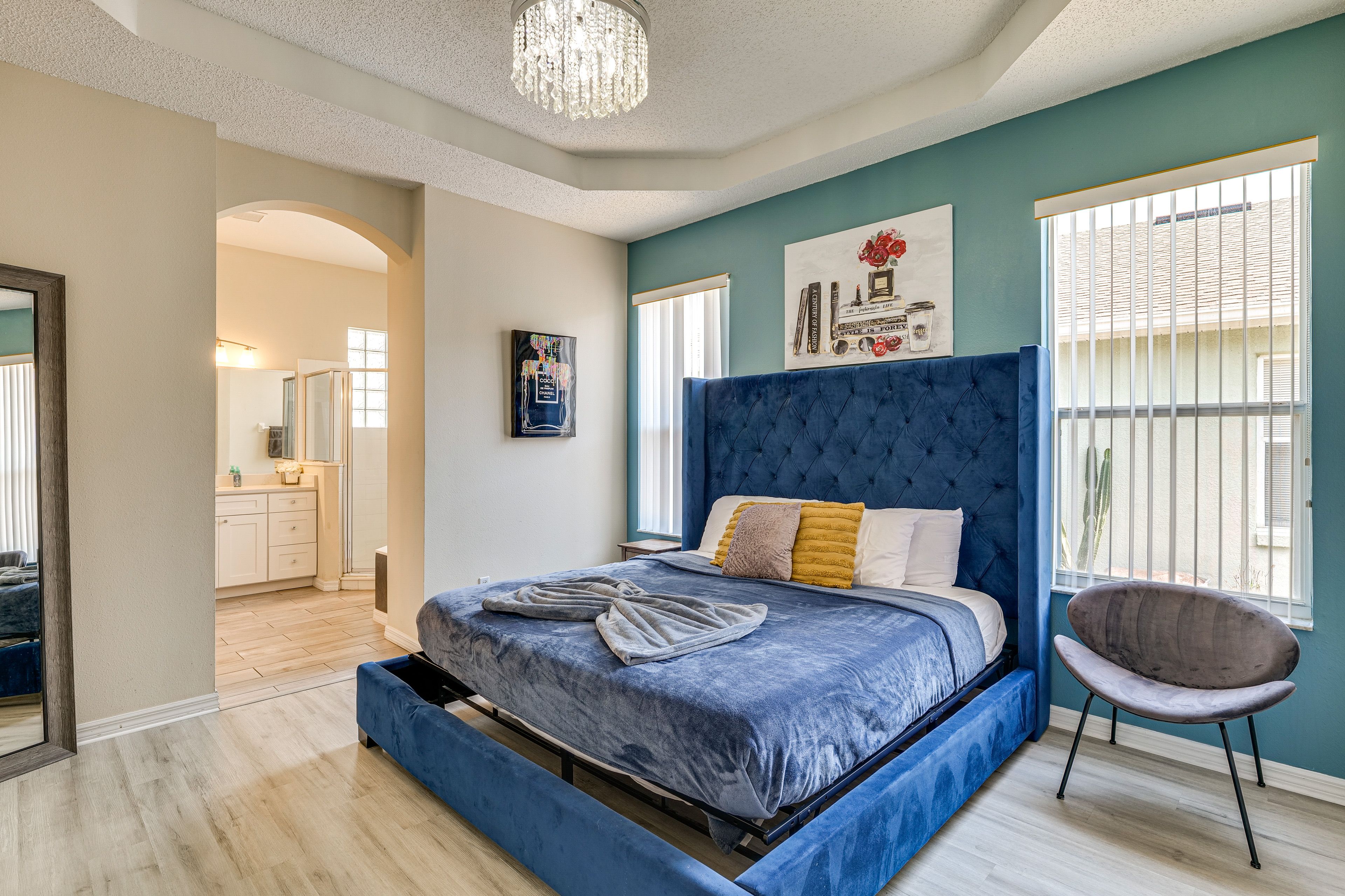 Bedroom 1 | King Bed