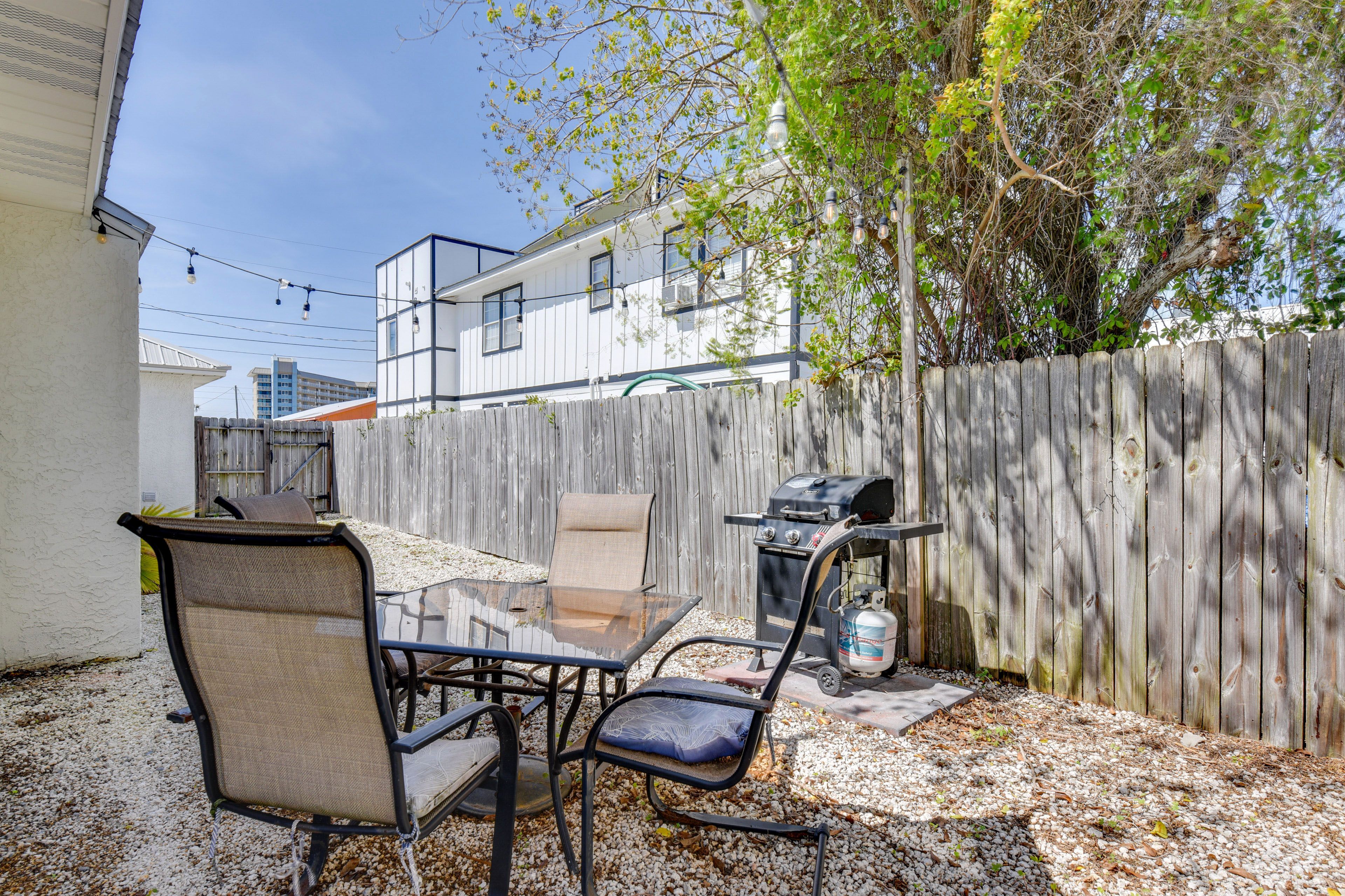 Dining | Gas Grill