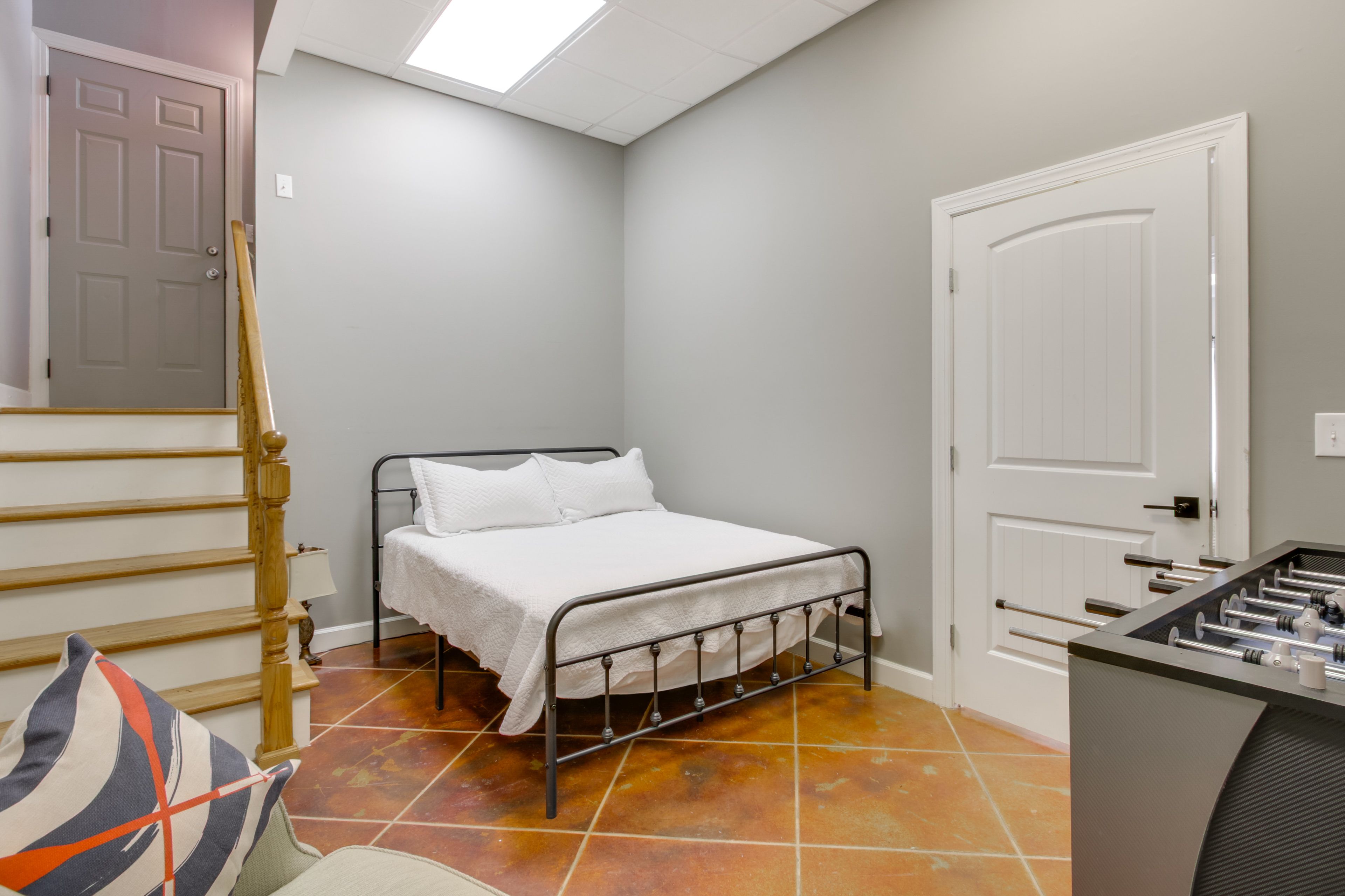 Bedroom 3 | Queen Bed