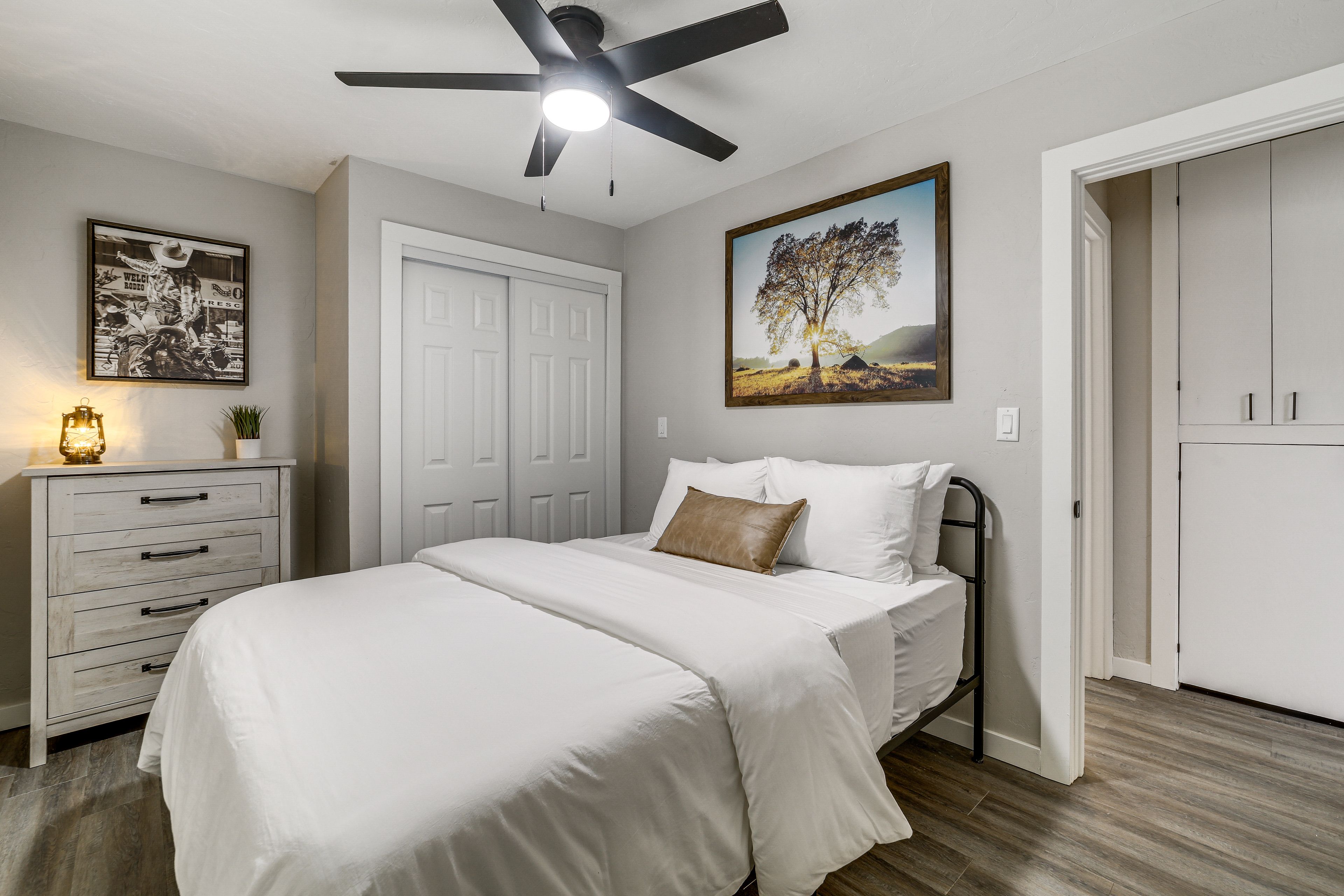 Bedroom 2 | Queen Bed
