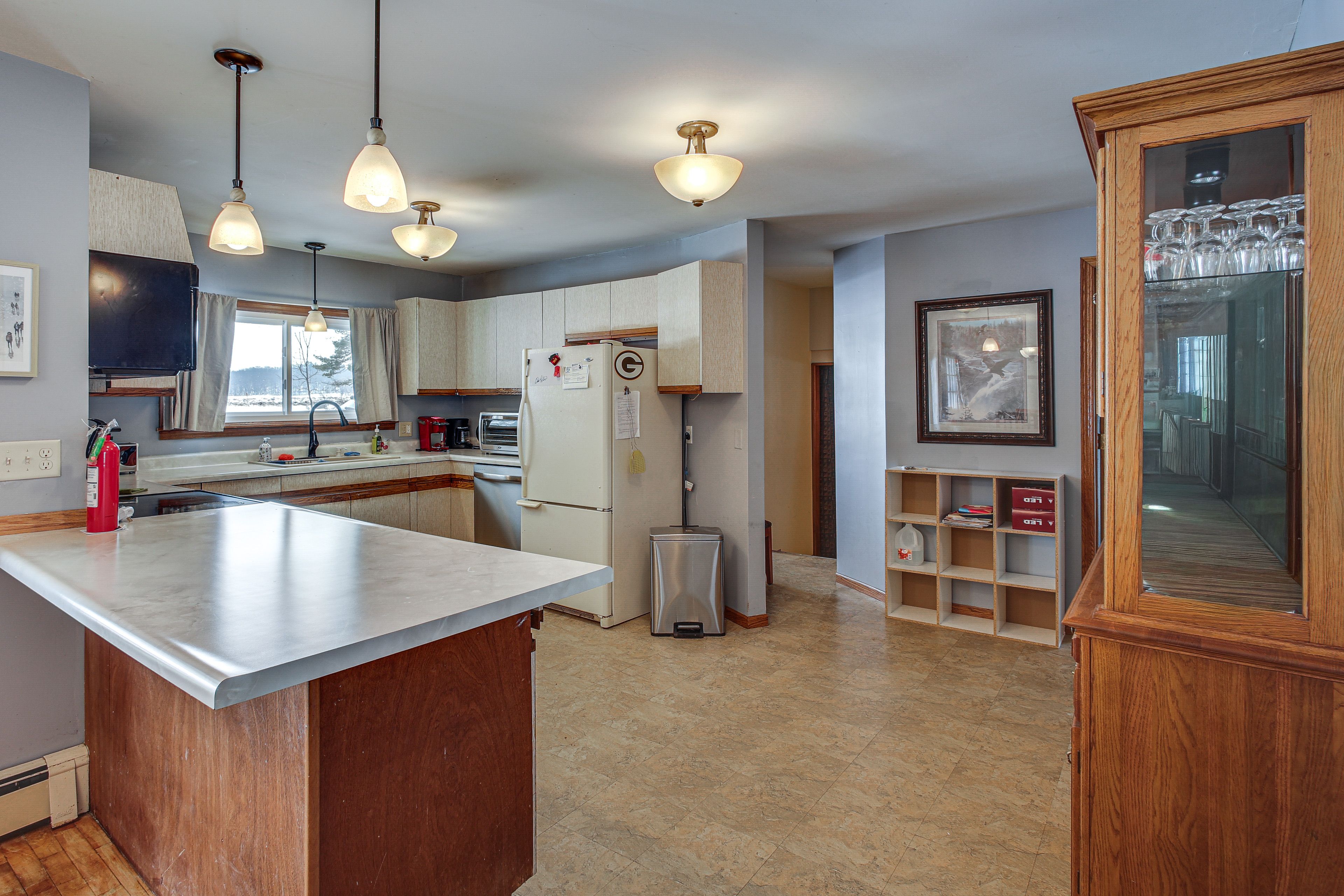Kitchen | Main Level