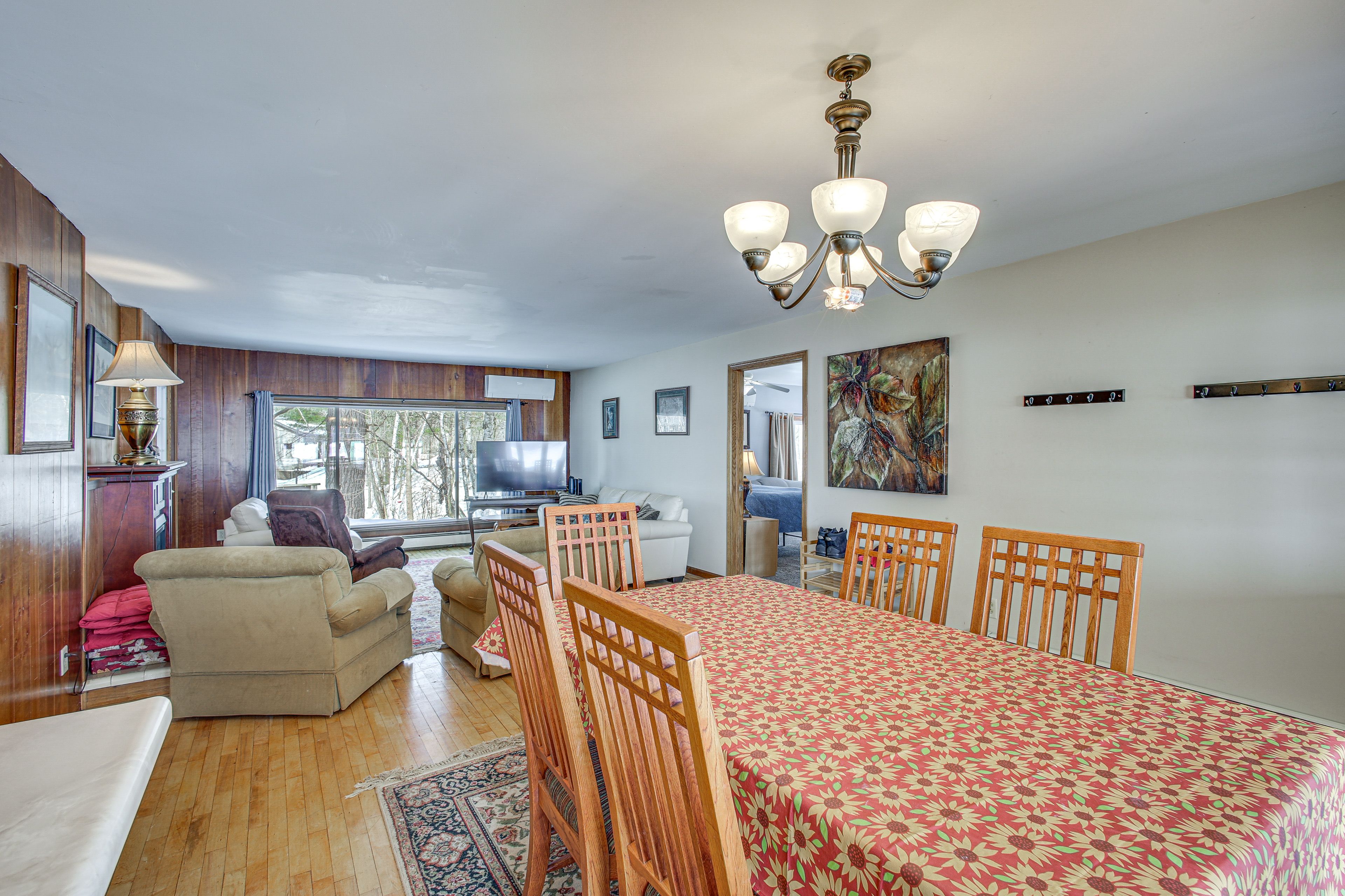 Dining Area | Main Level