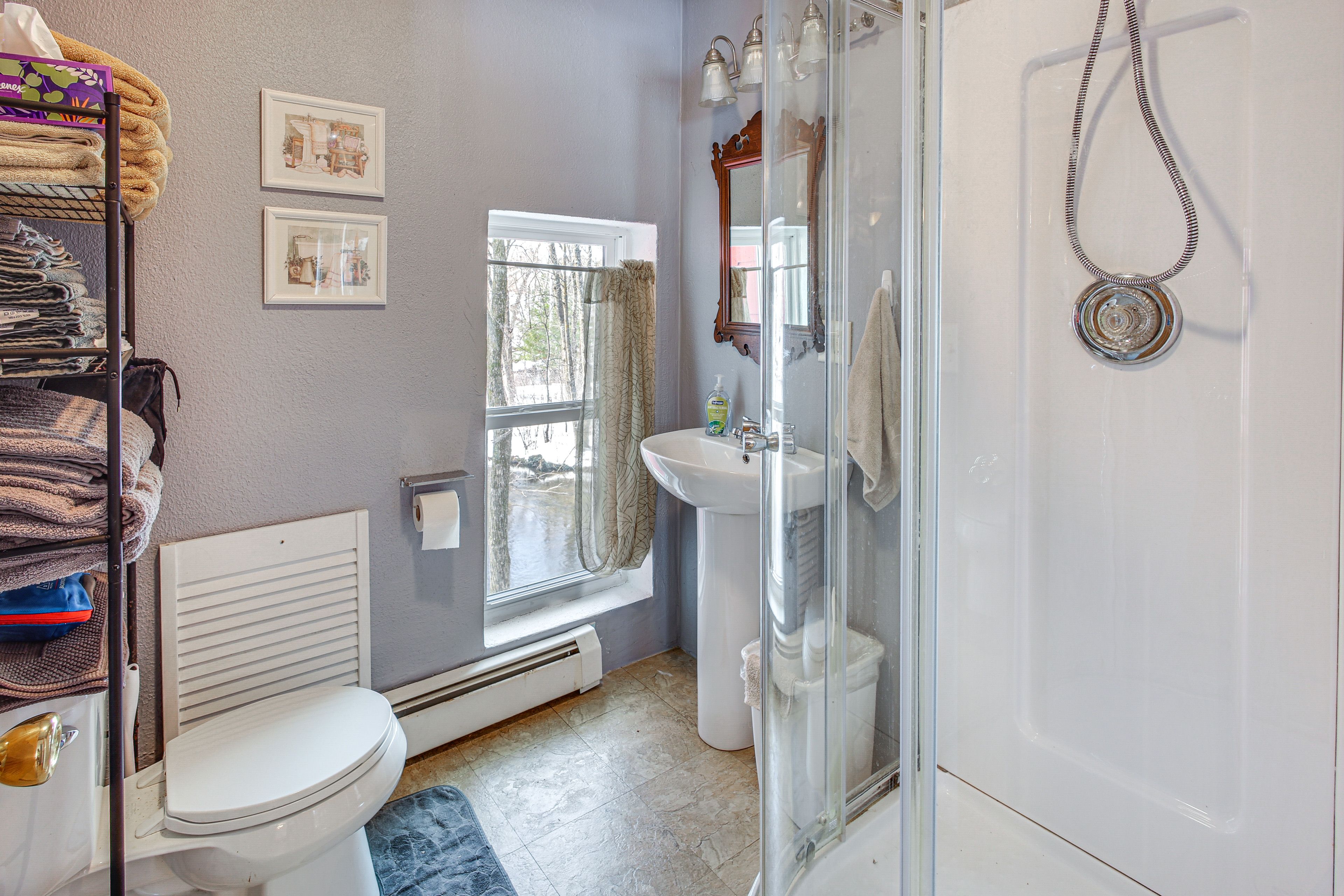 Full Bathroom | Main Level