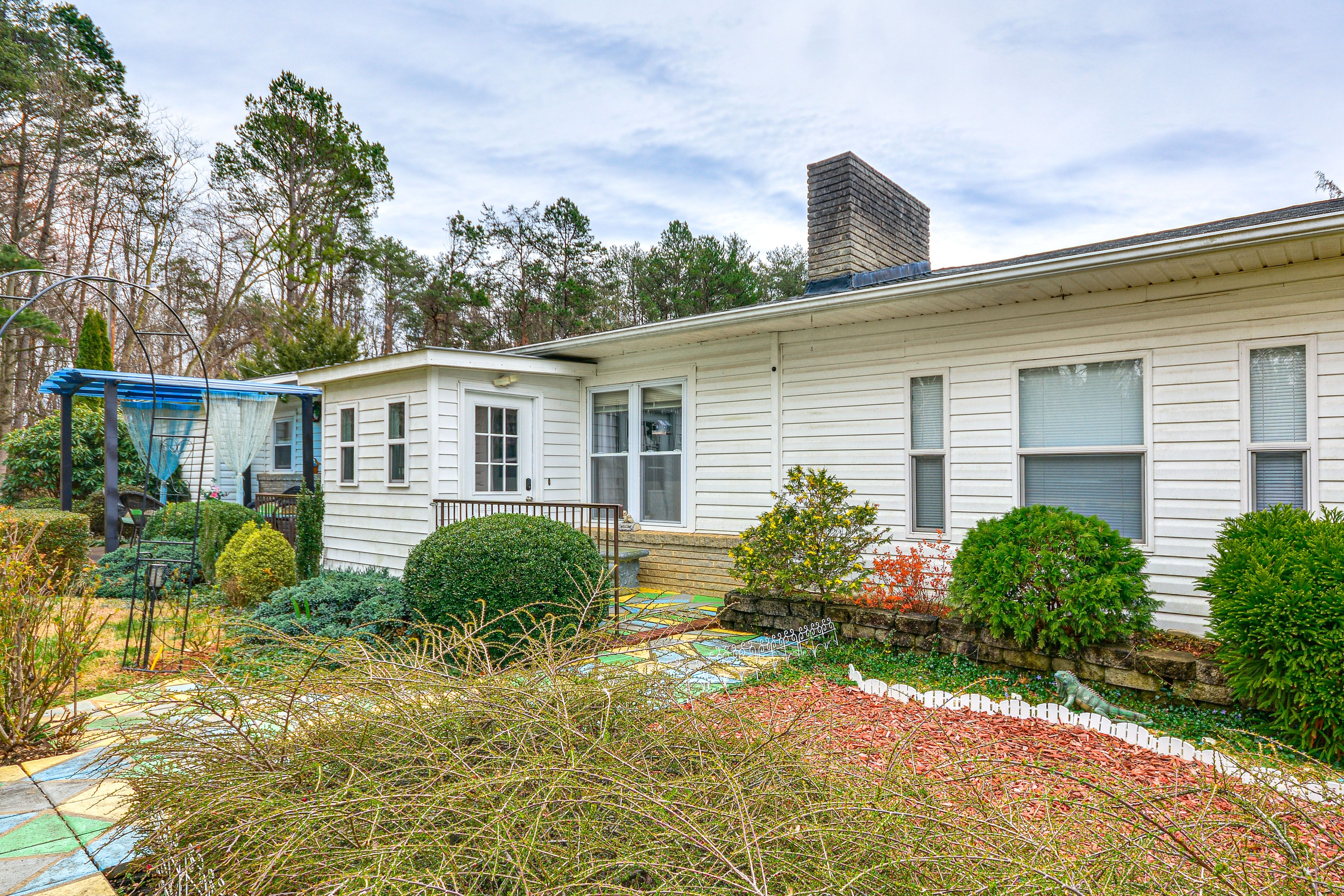 Parking | Carport (2 Vehicles) | Driveway (2 Vehicles)