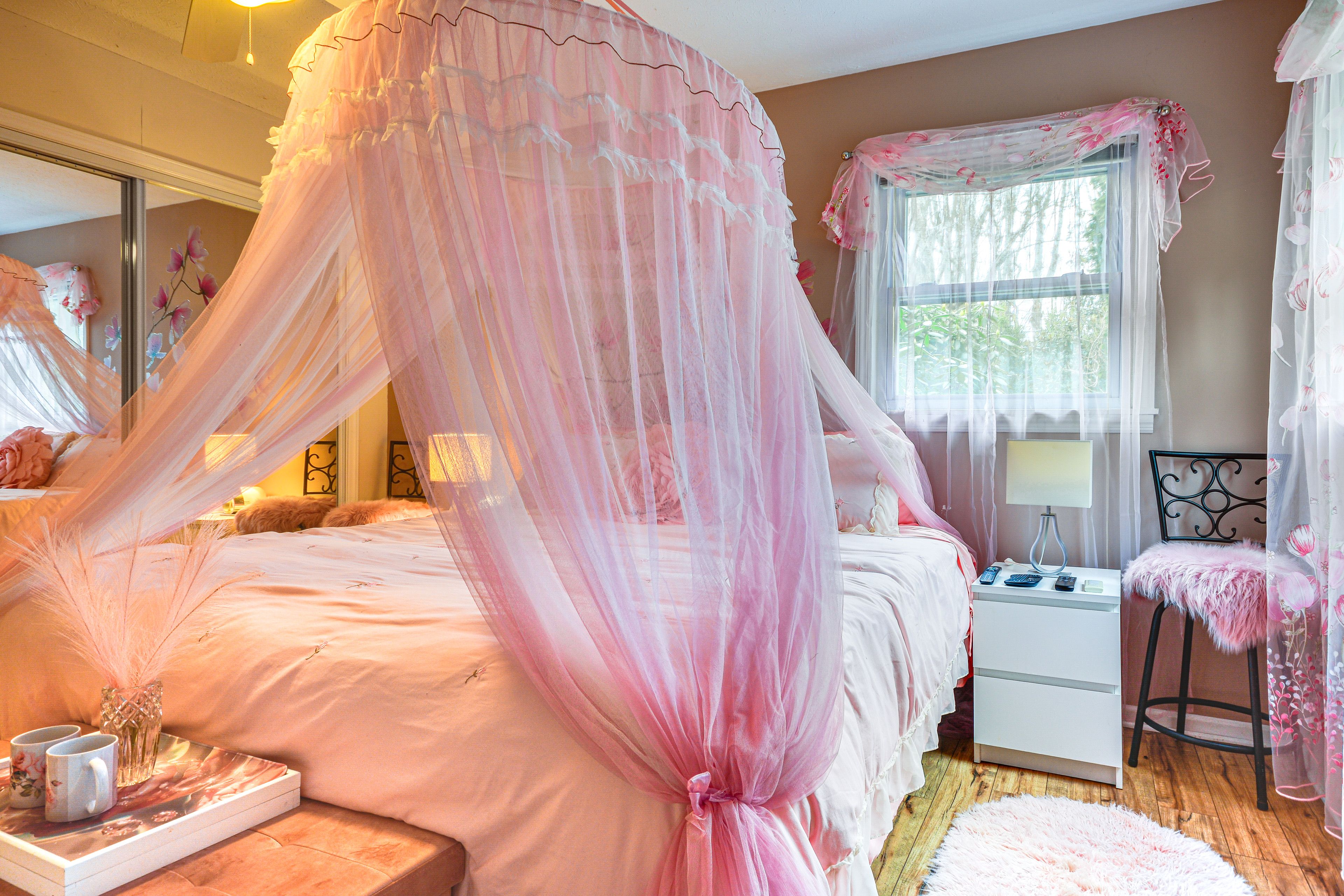 Bedroom 1 | King Bed