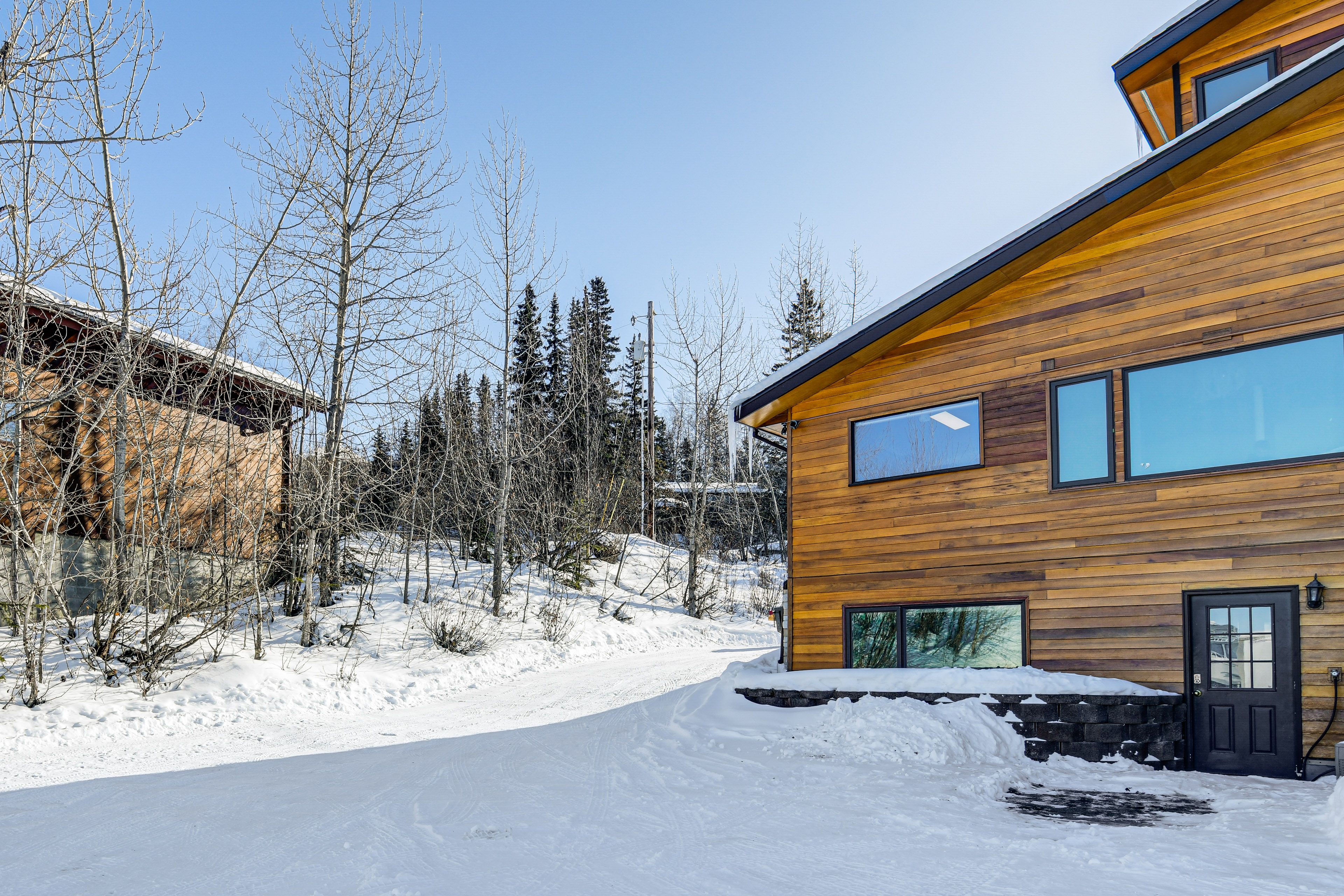 Driveway Parking | 4 Vehicles