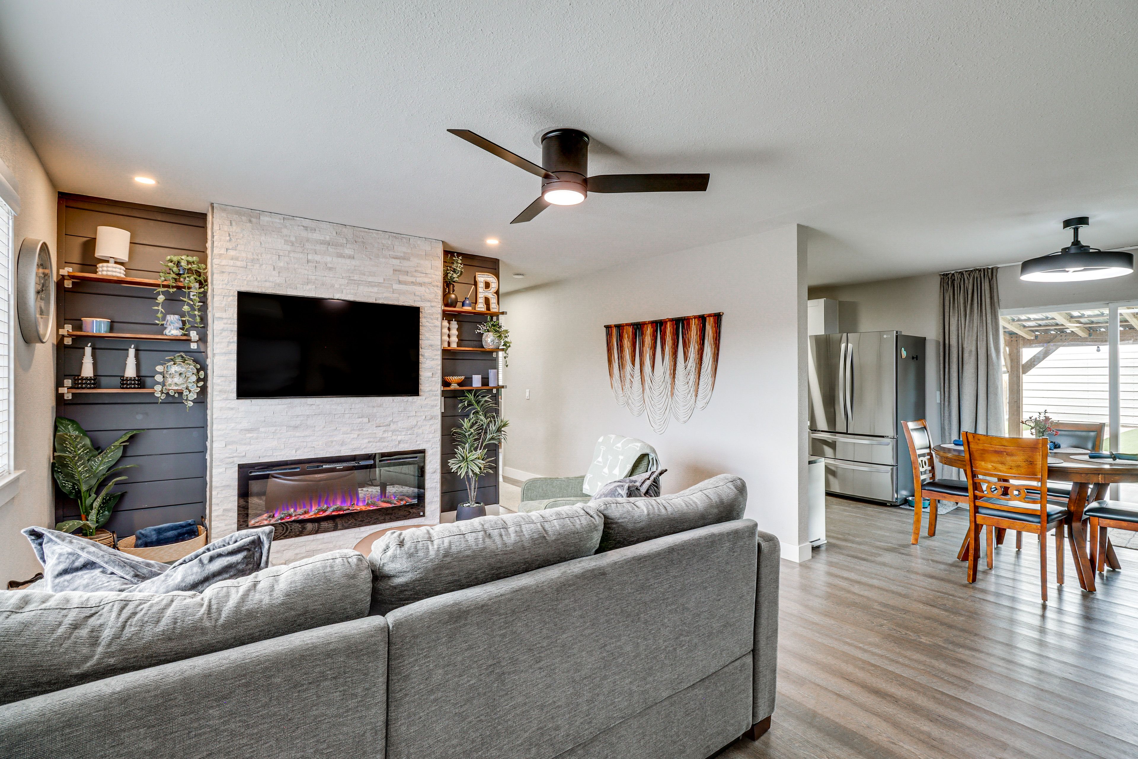 Living Room | Full Sleeper Sofa