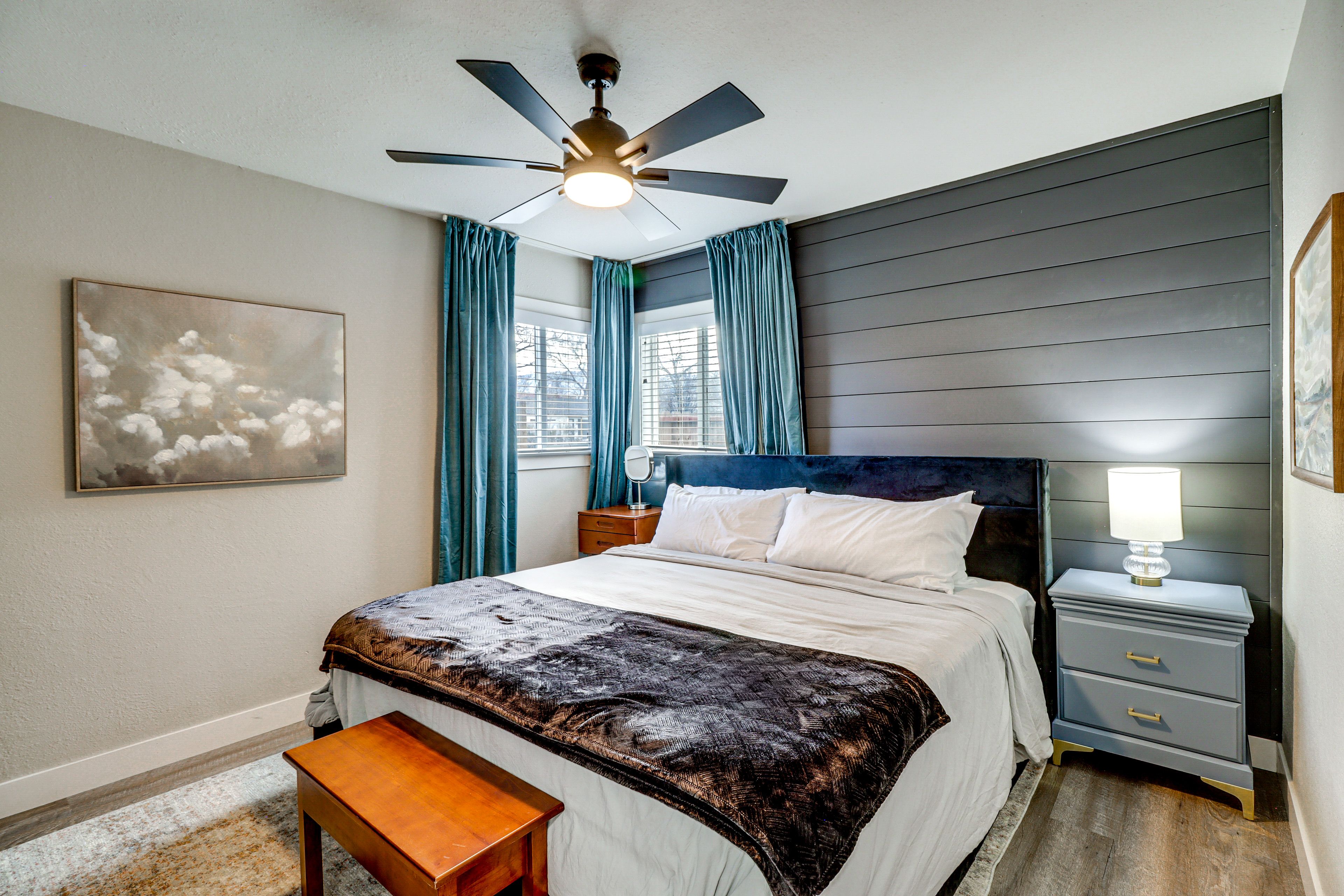 Bedroom 1 | King Bed