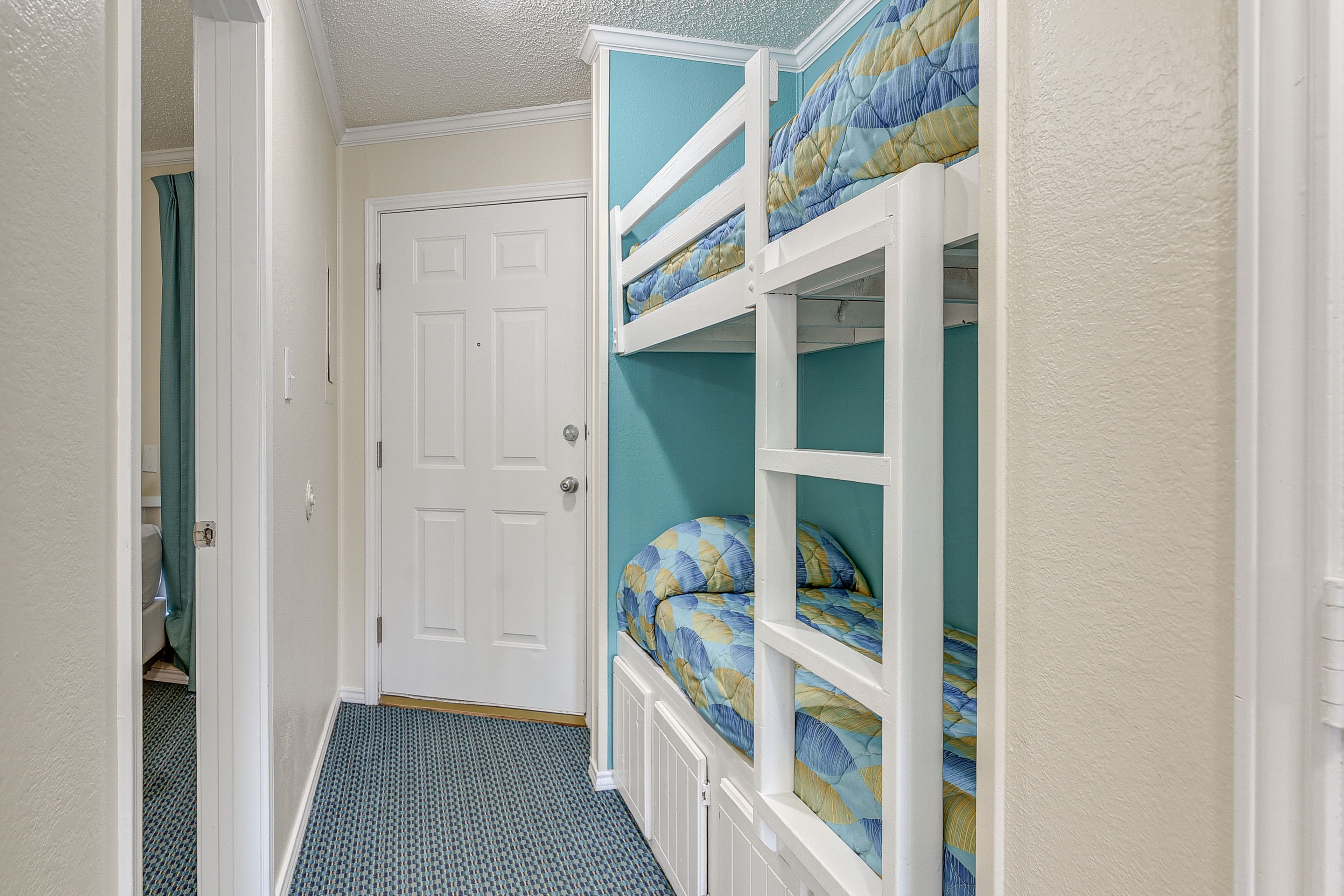 Sleeping Nook | Twin Bunk Bed