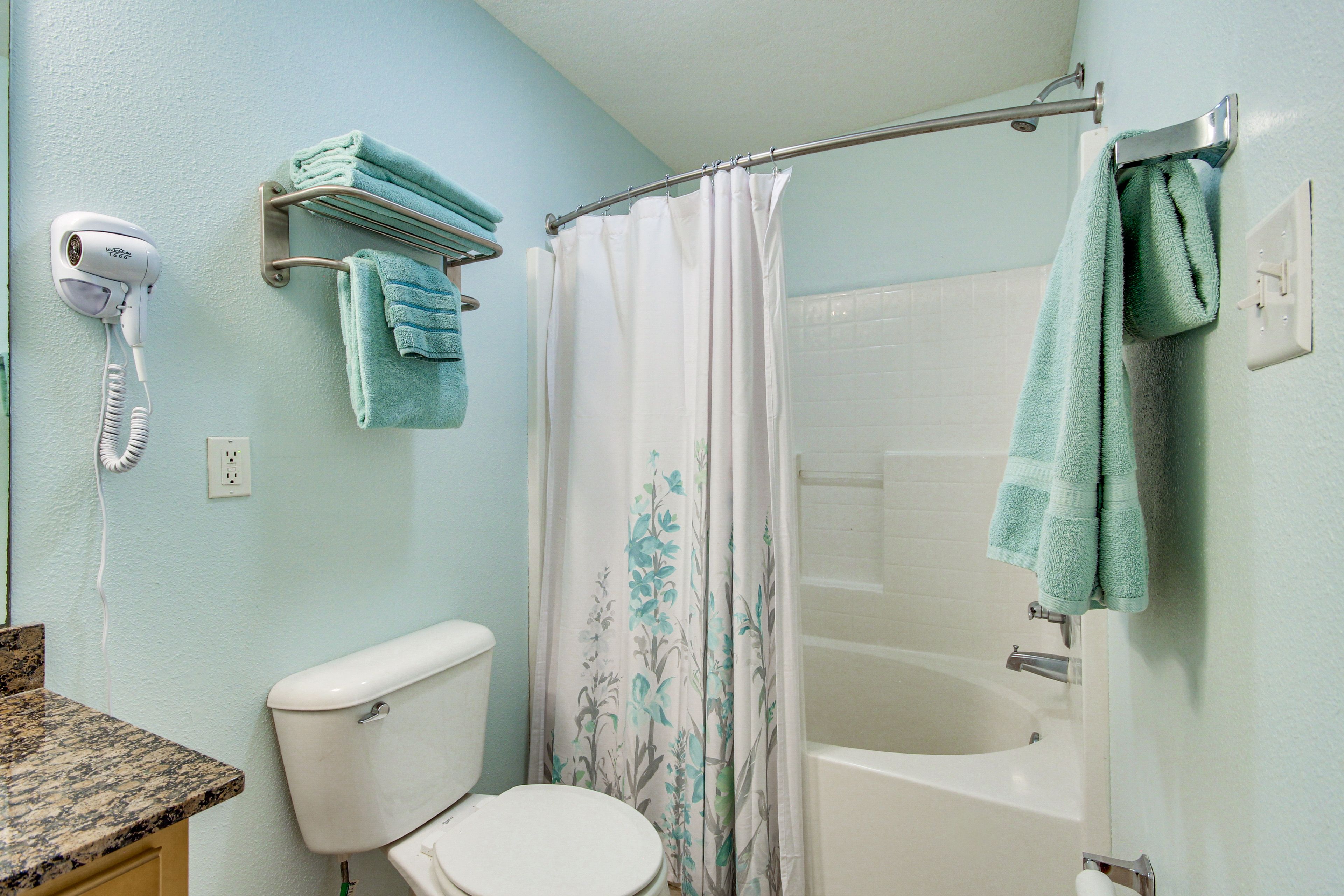 Bathroom | 2nd Floor