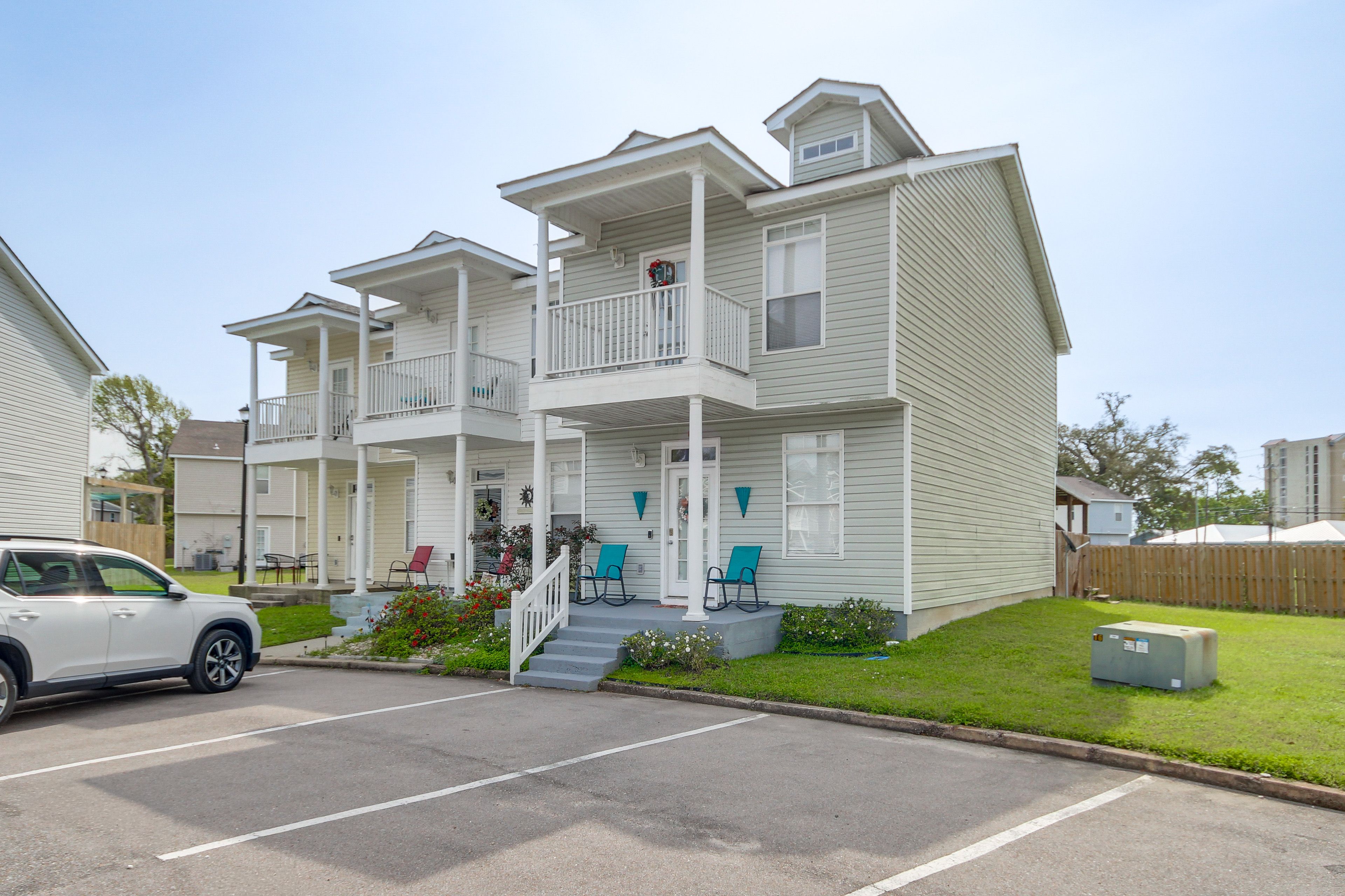 Dedicated Parking (2 Vehicles) | Guest Parking (First-Come, First-Served)