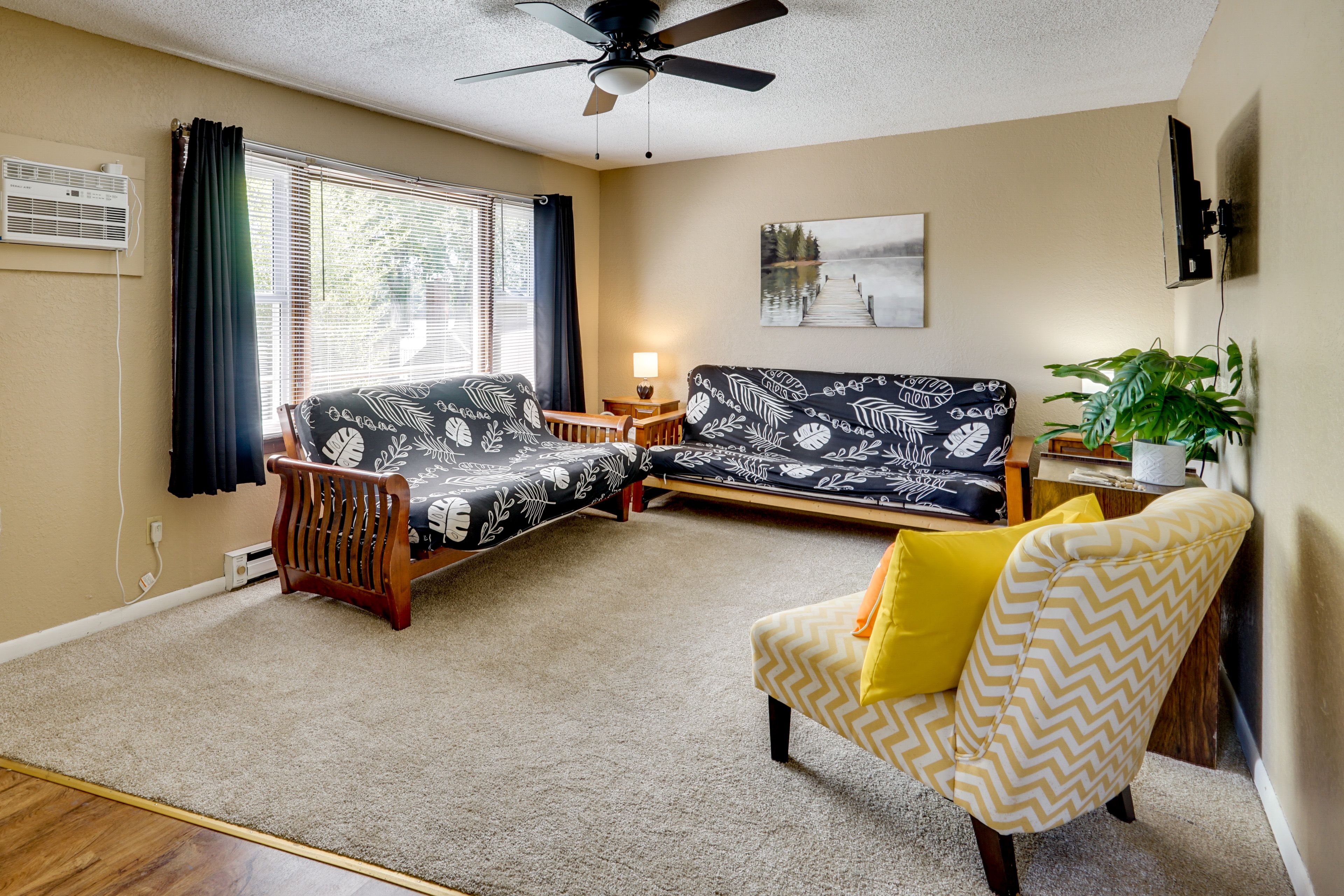 Living Room | 2 Futons
