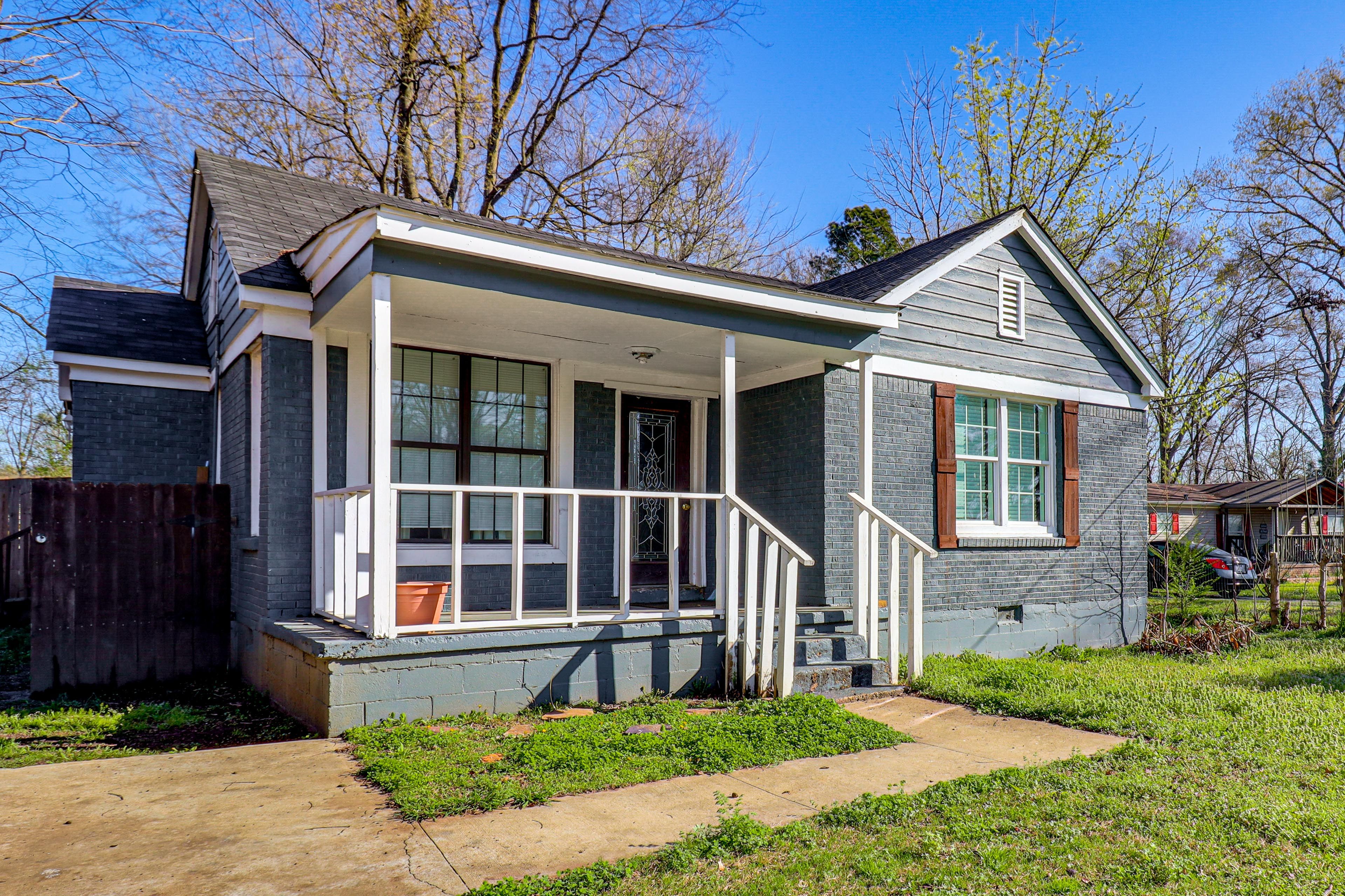 Somerville Vacation Rental | 2BR | 2BA | 1,400 Sq Ft