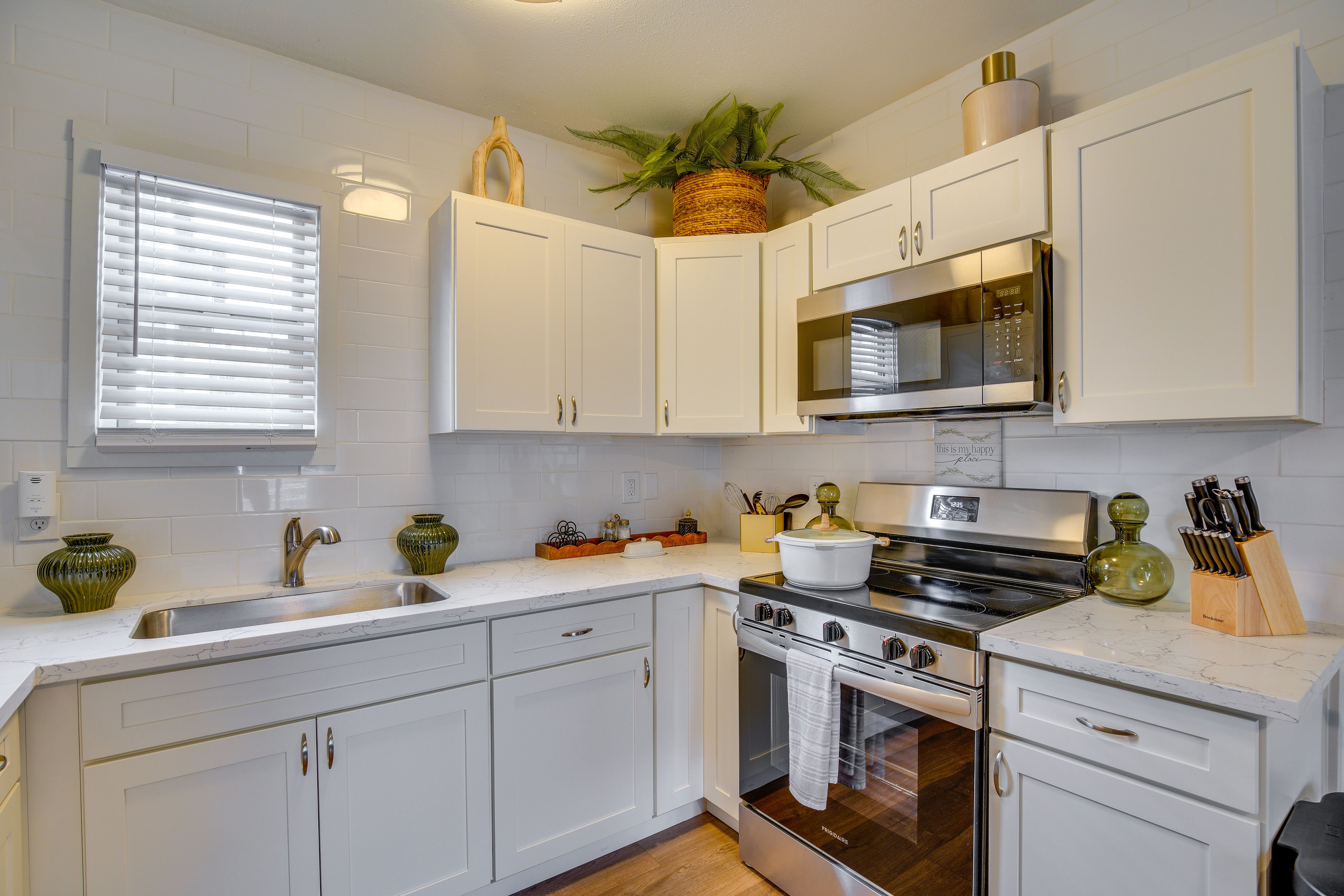 Kitchen | Refrigerator