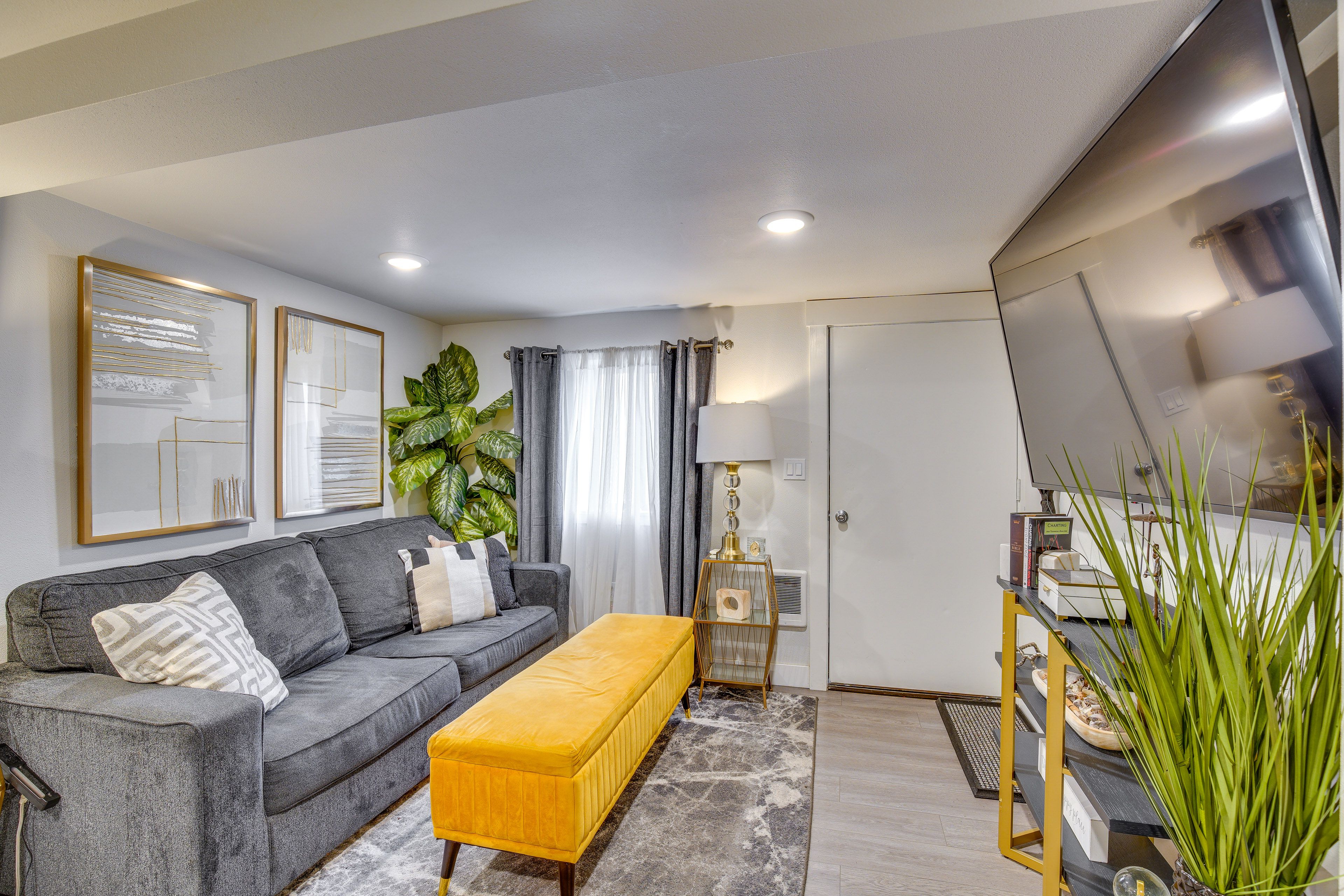 Tacoma Vacation Rental | 1BR | 1BA | 800 Sq Ft