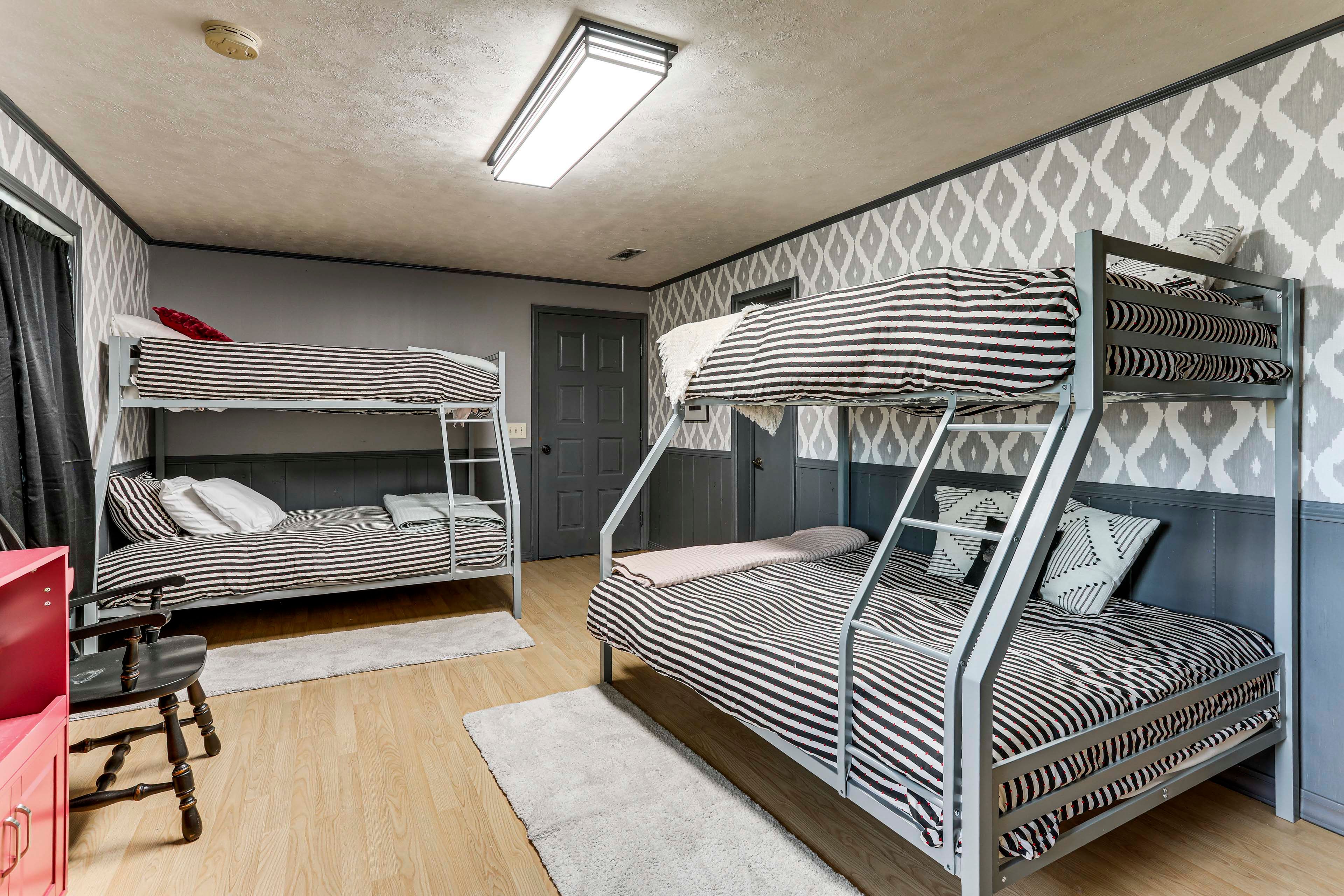 Bedroom 3 | 2 Twin/Full Bunk Beds
