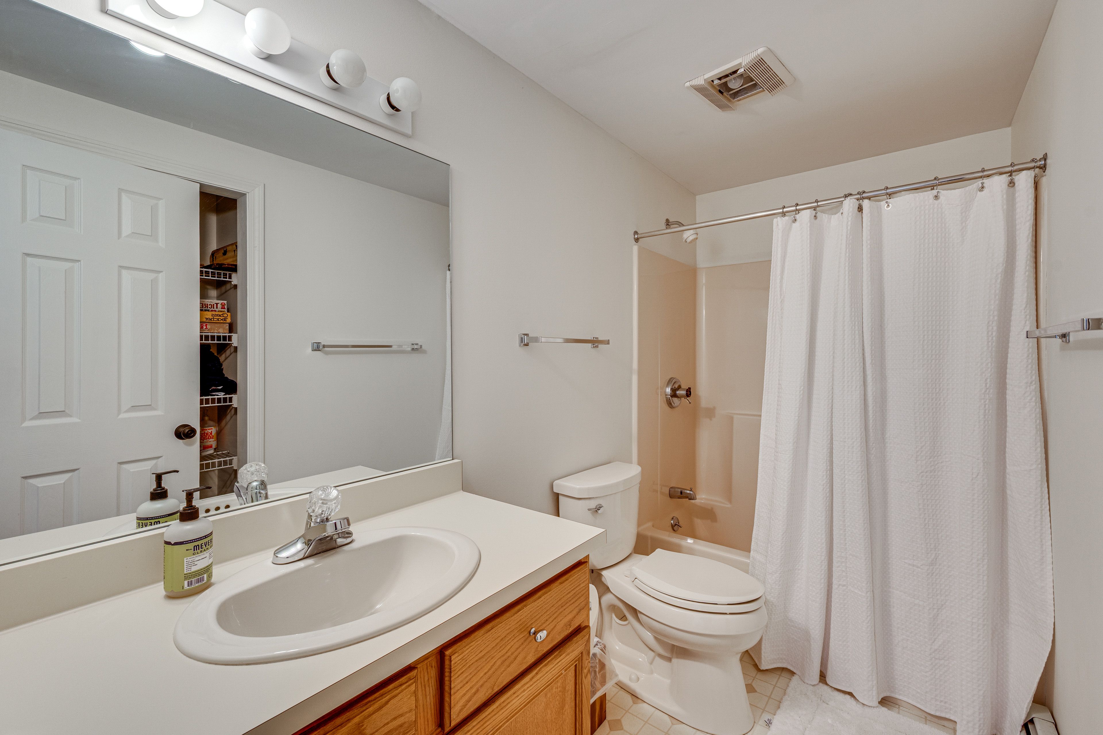 Full Bathroom | Lower Level