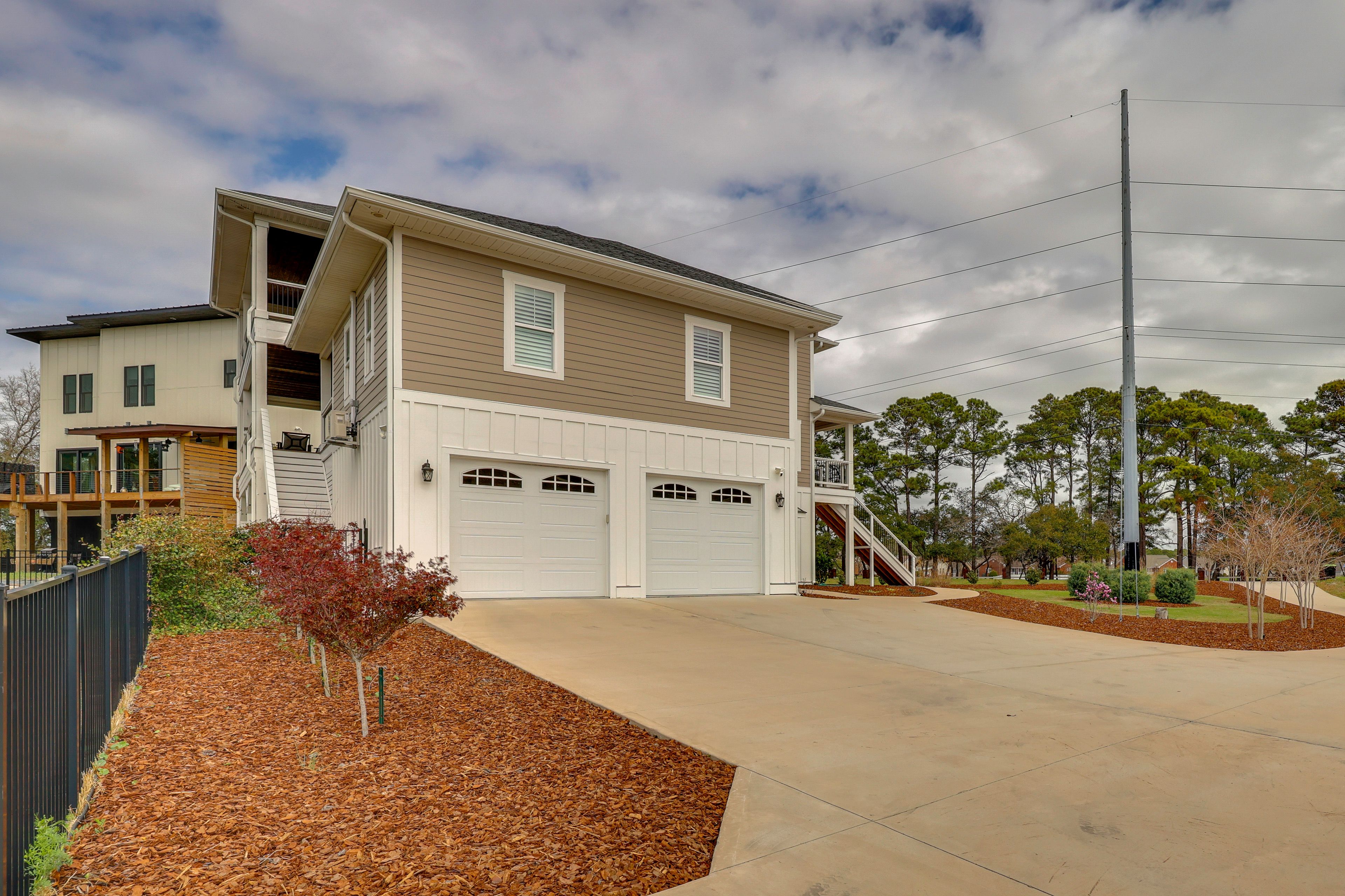 Parking | Shared Driveway (1 Vehicle)