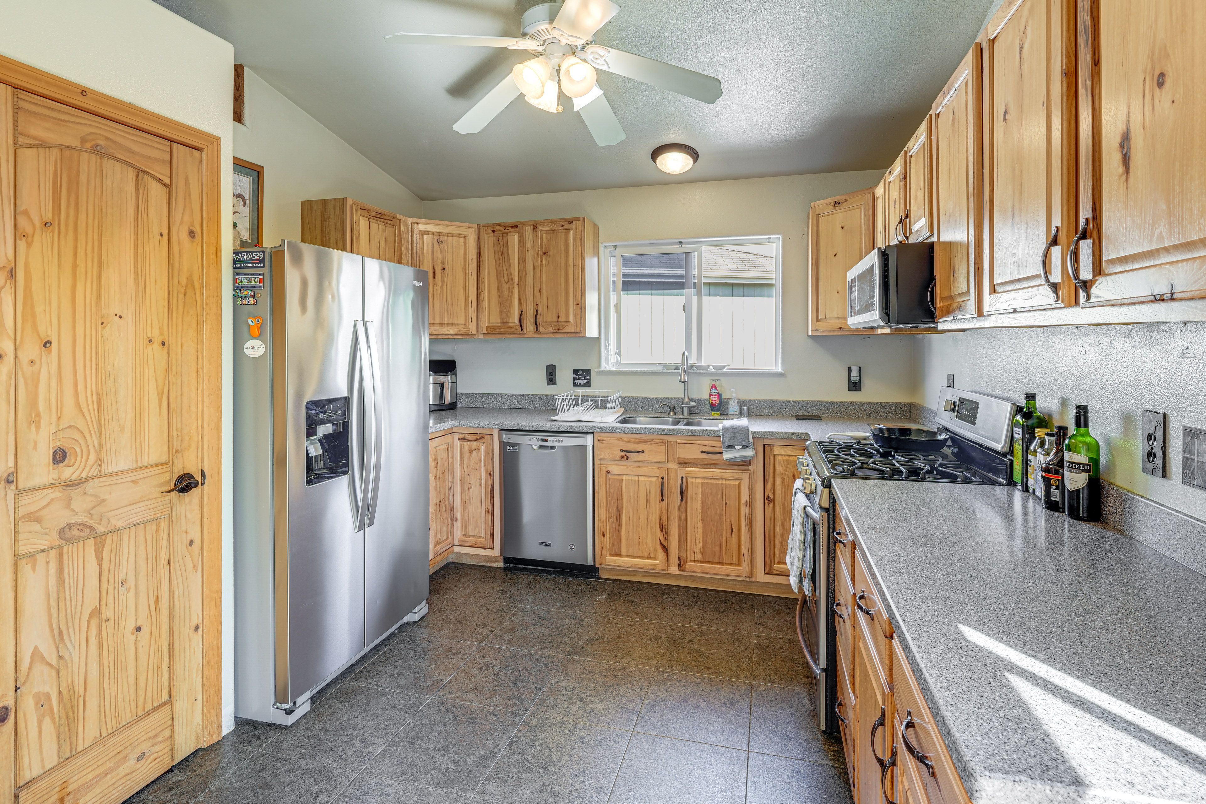 Kitchen | Main Level