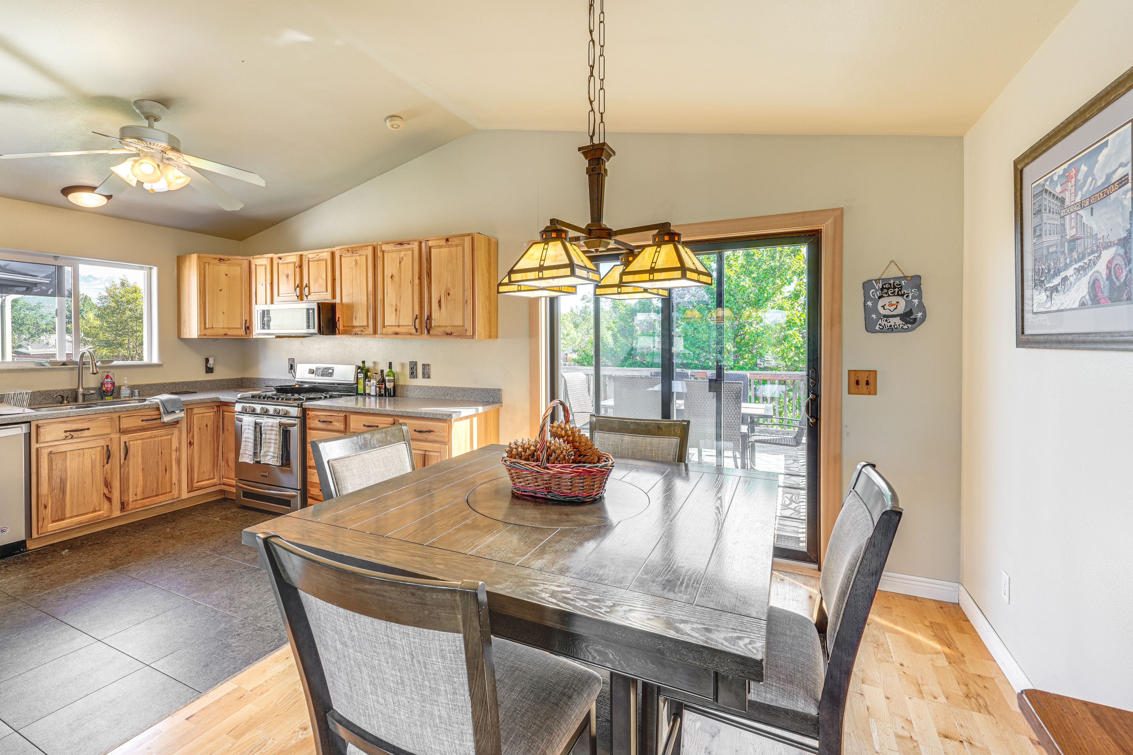 Dining Area | Main Level