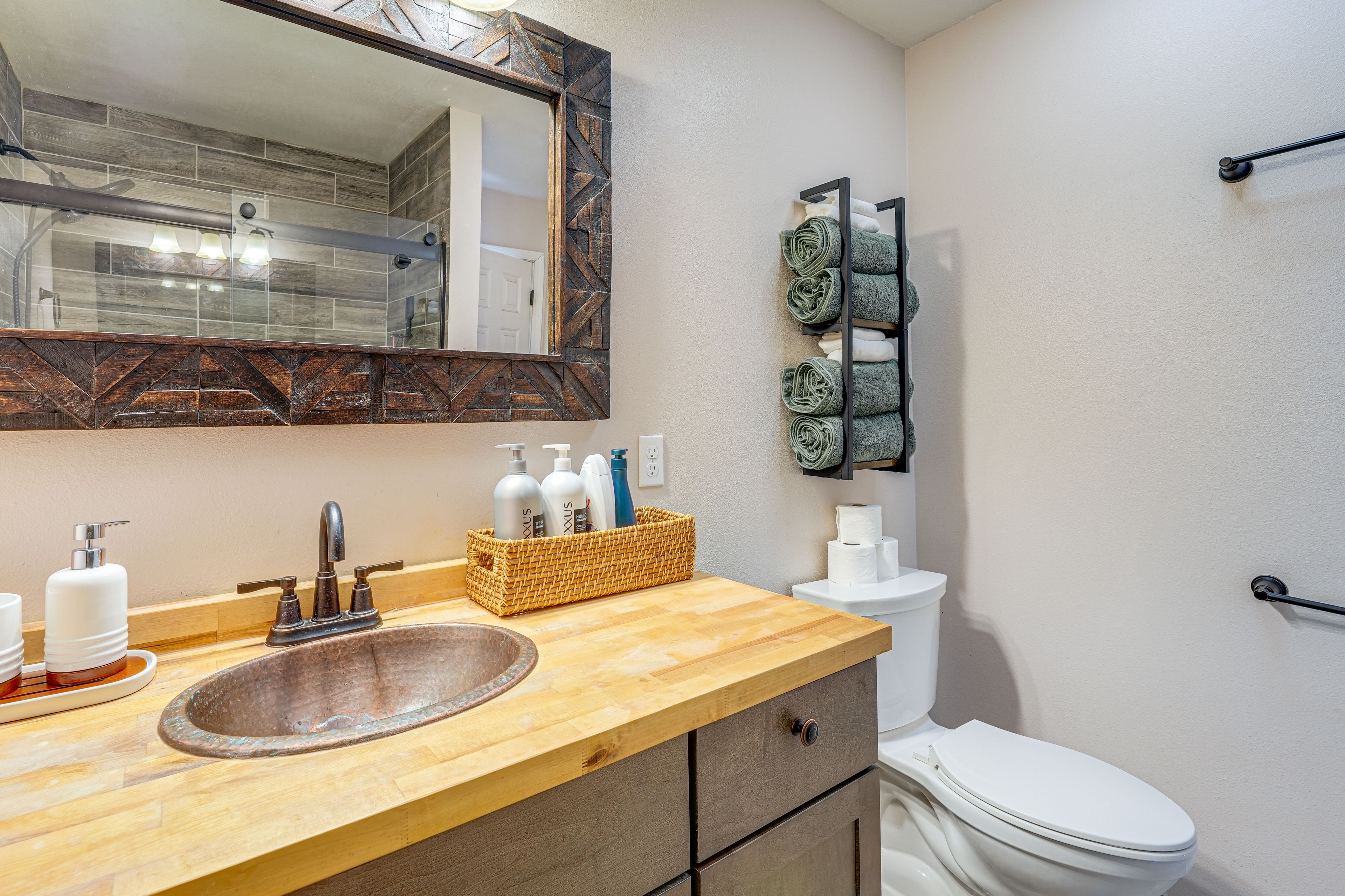 Full Bathroom | Lower Level