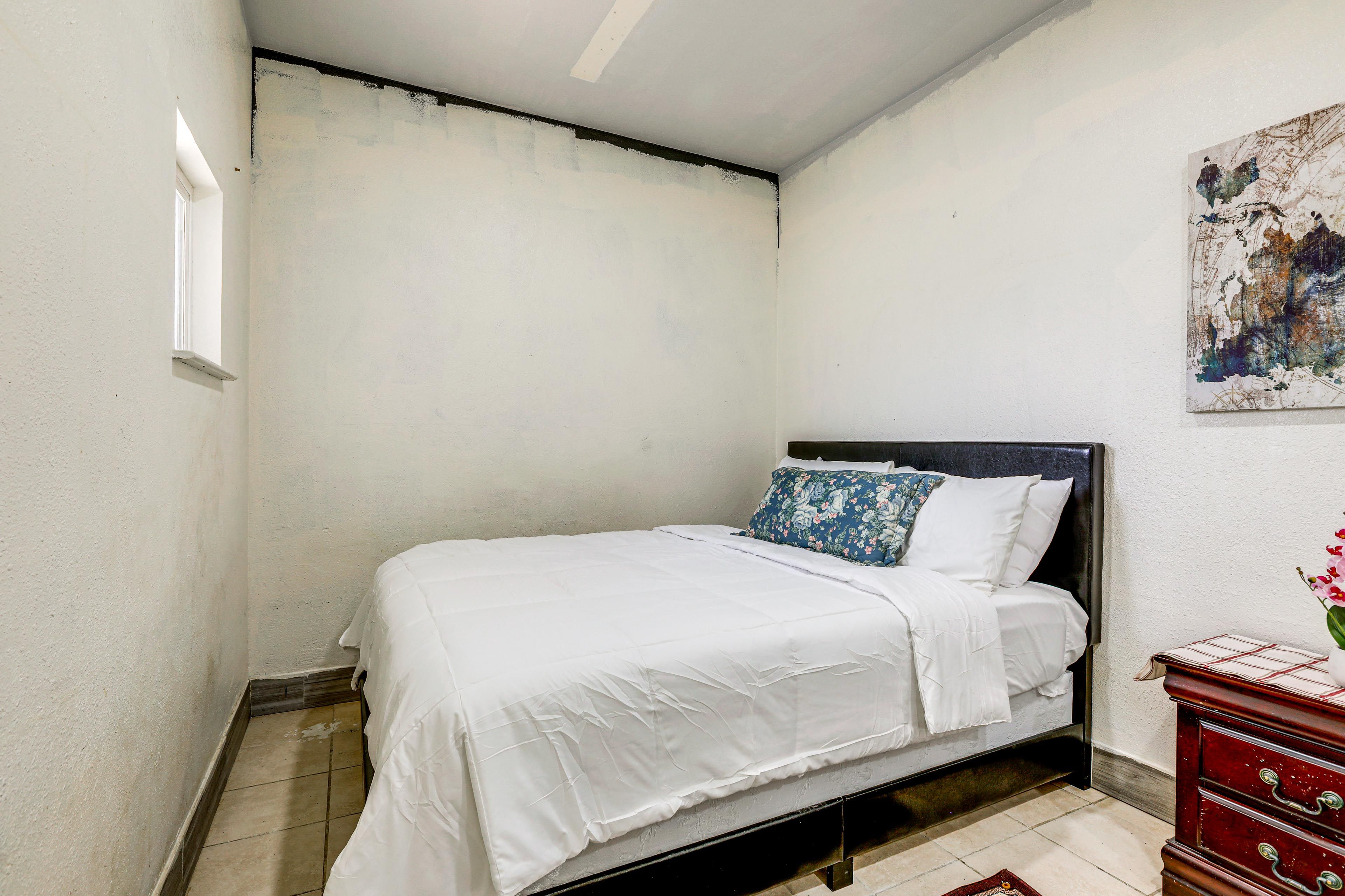 Studio | 2 Queen Beds