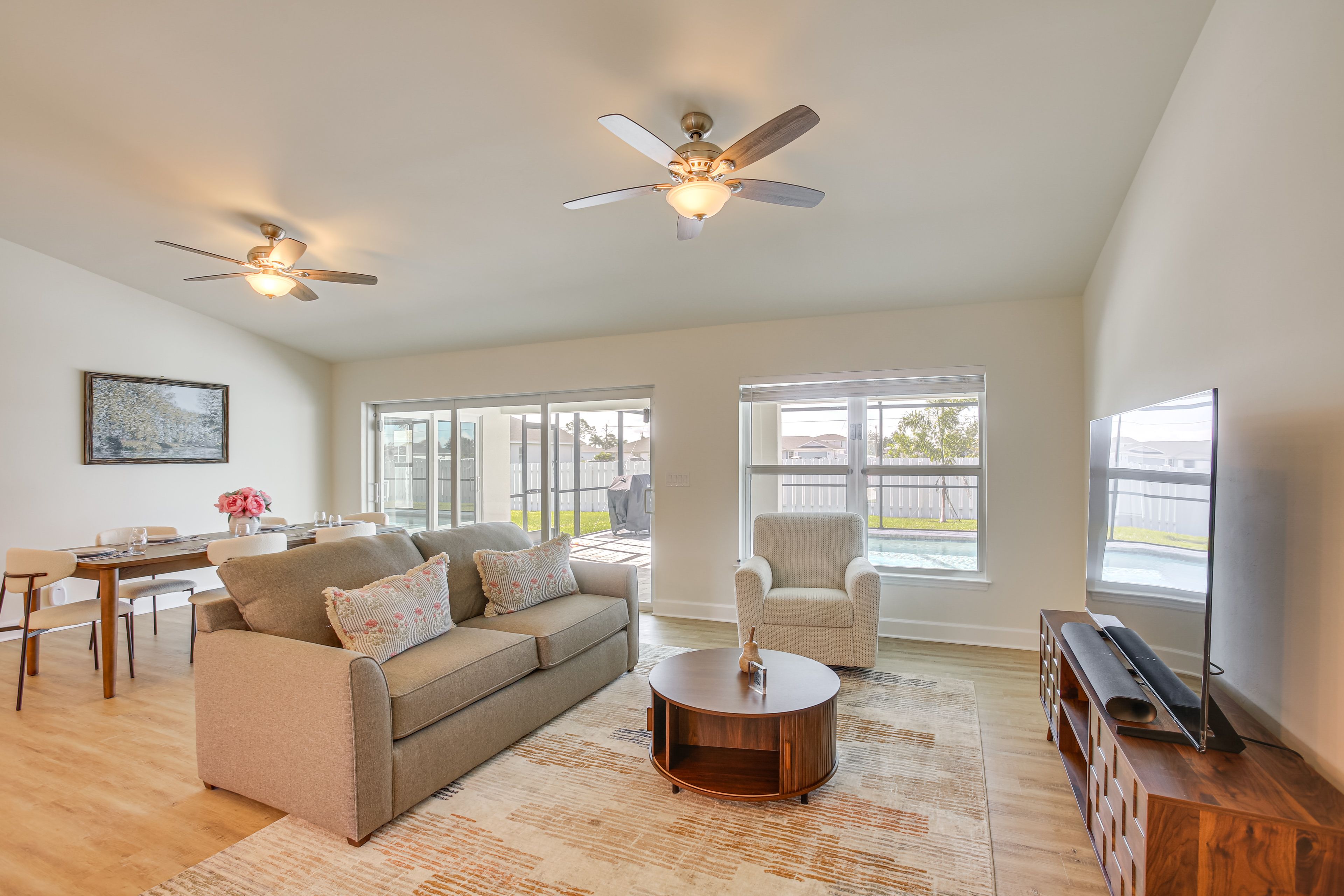 Living Room | Queen Sleeper Sofa