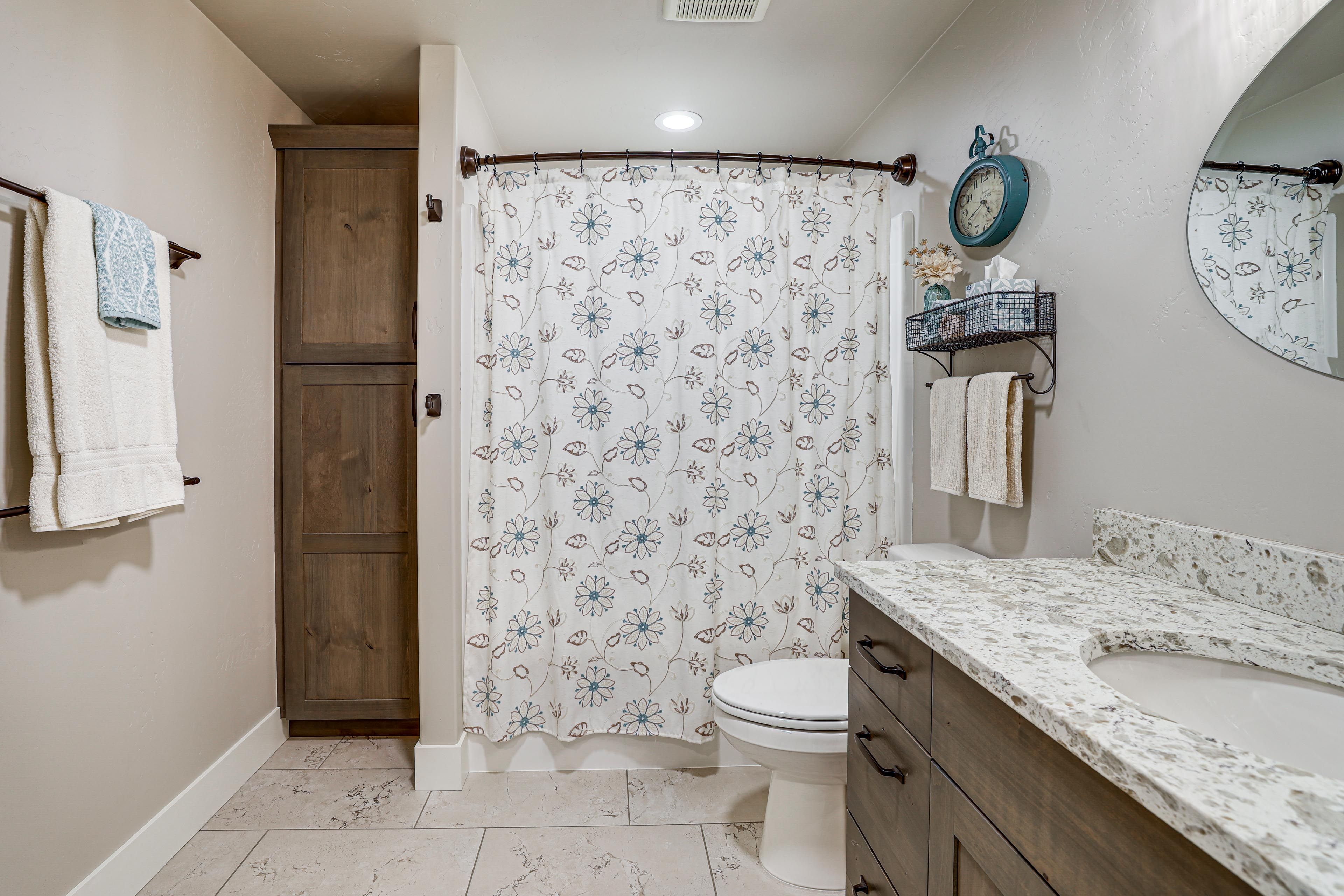 Full Bathroom | Lower Level