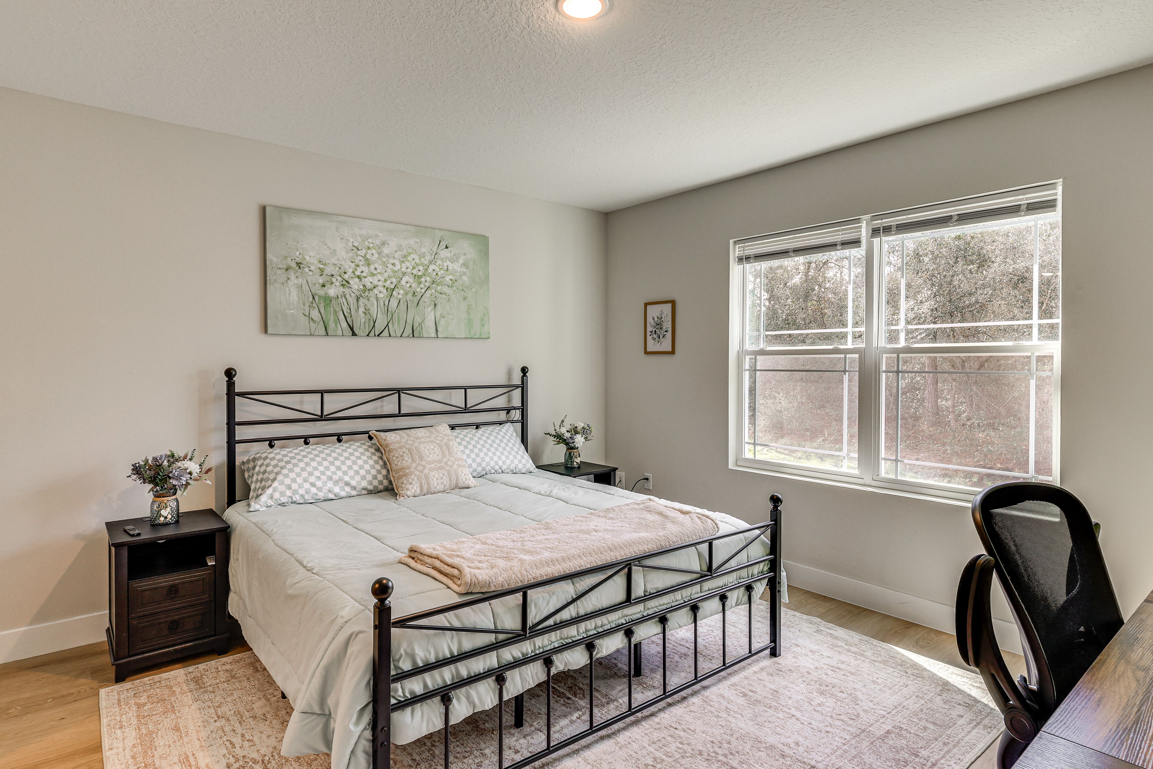 Bedroom 1 | King Bed