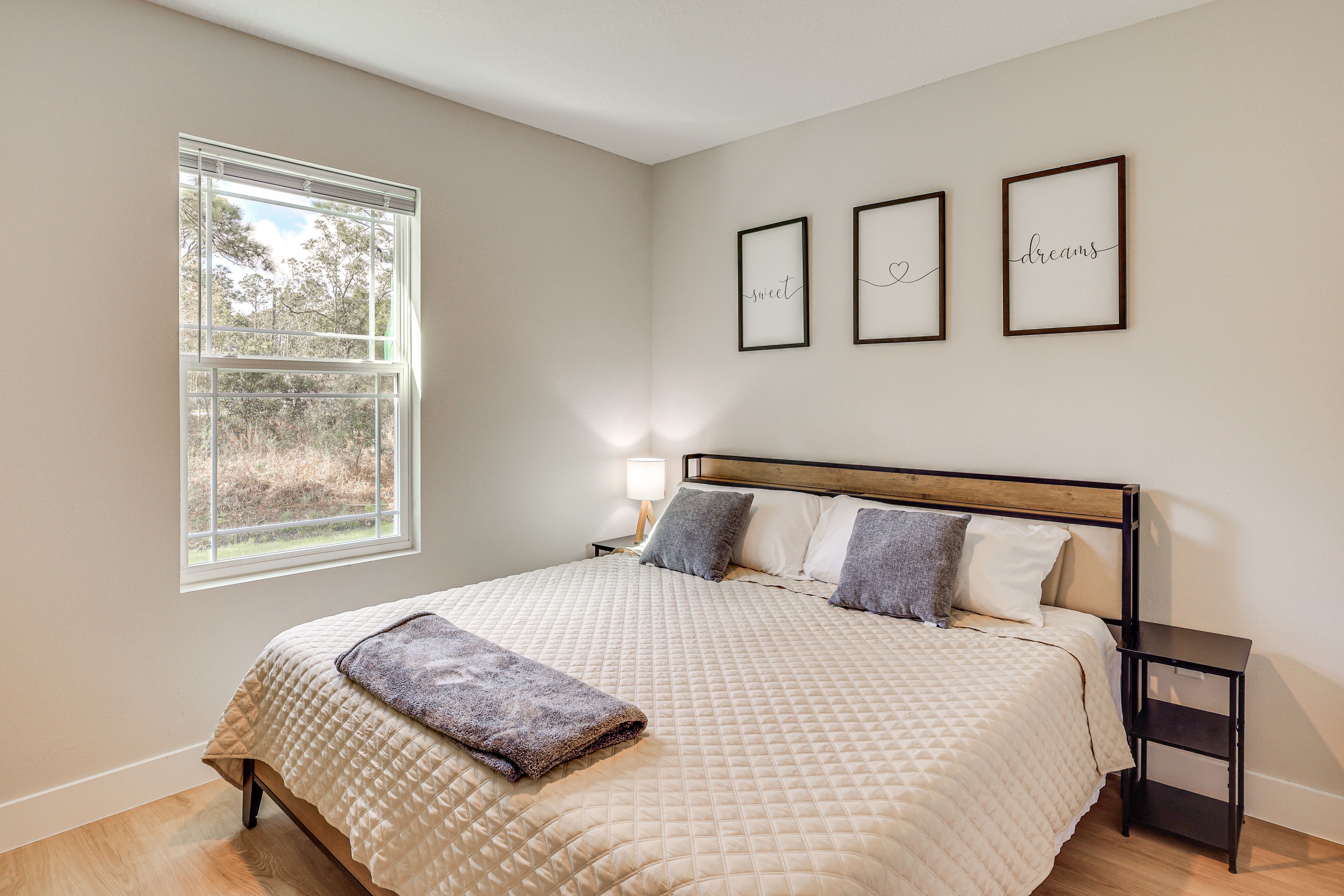 Bedroom 2 | King Bed