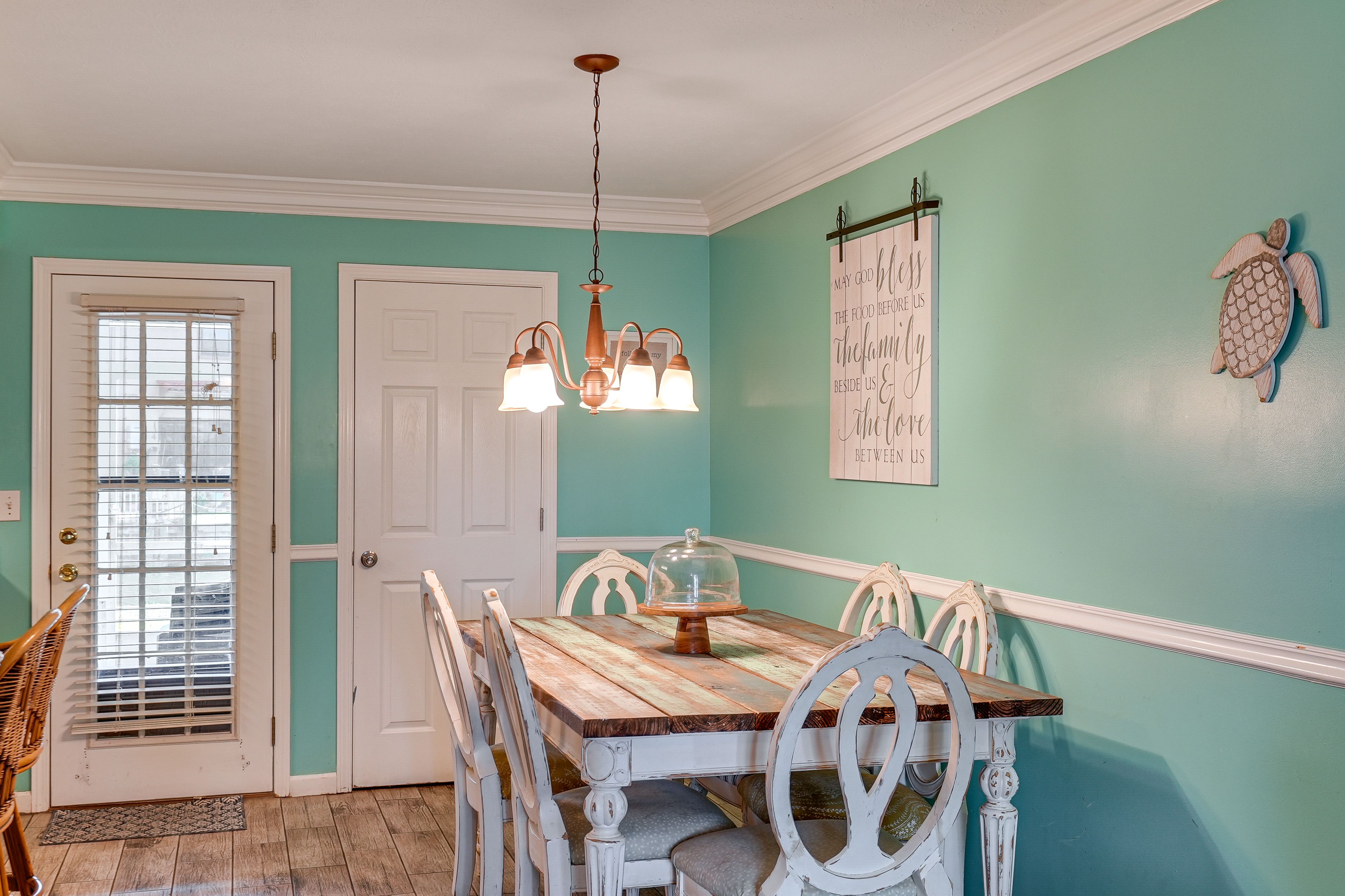 Dining Area | 1st Floor