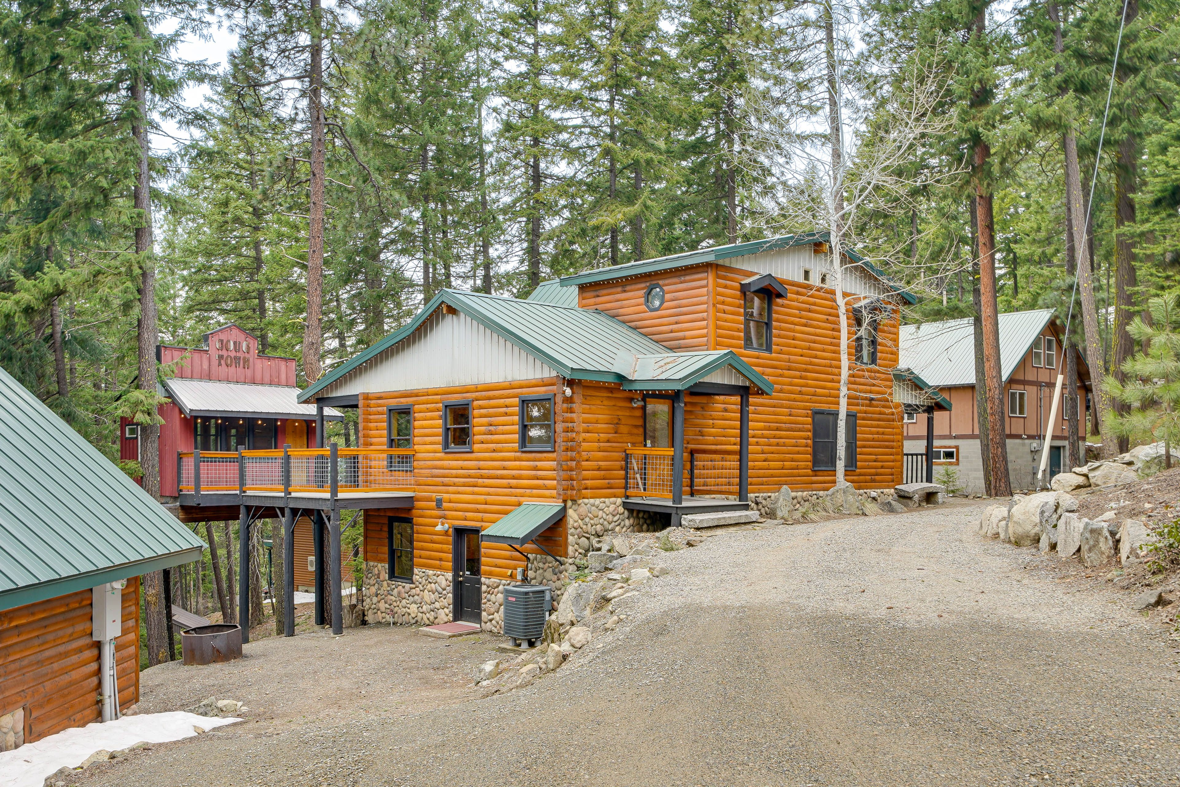 Cabin Exterior | Deck | Grill | Fire Pit