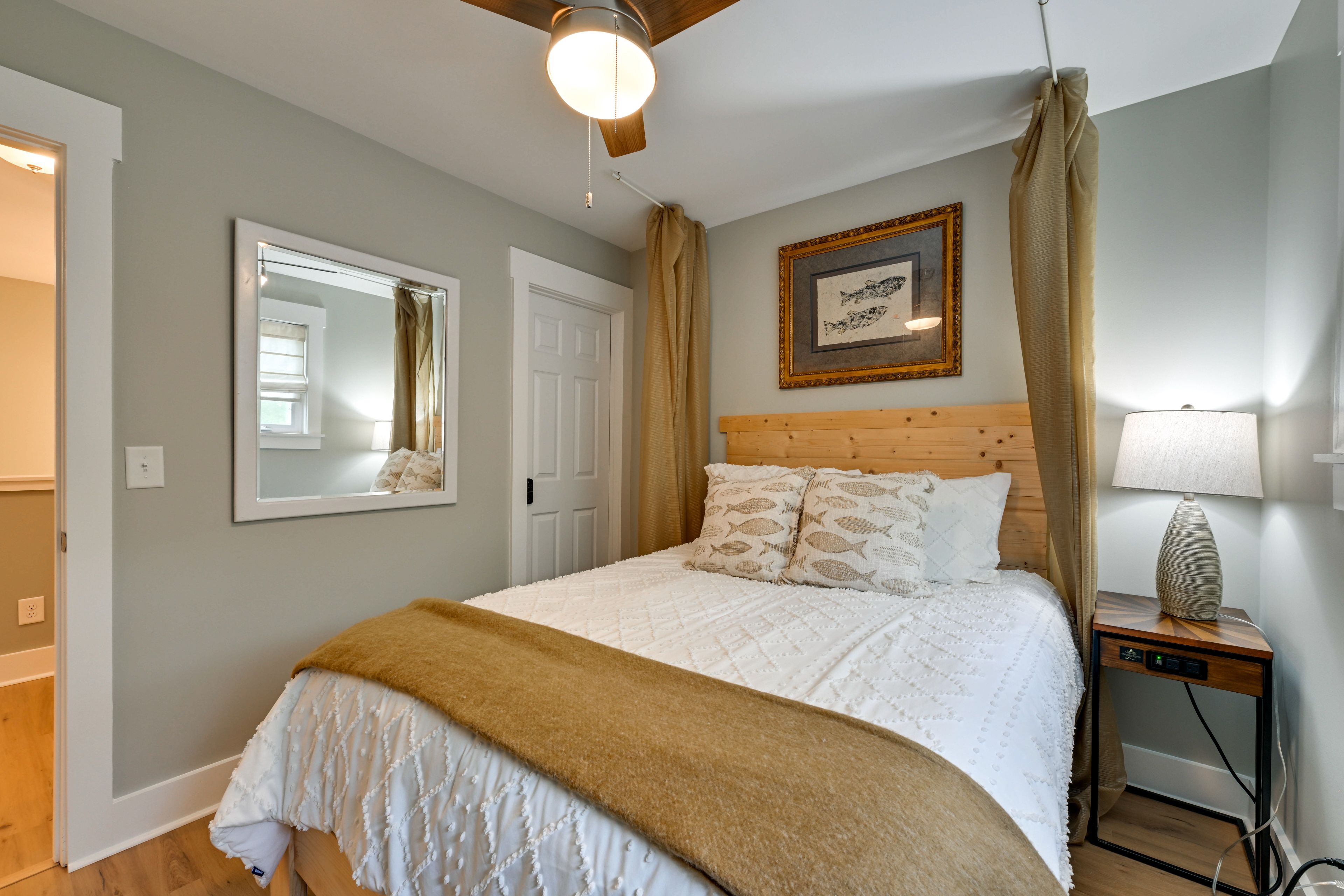 Bedroom 2 | Queen Bed | 2nd Floor