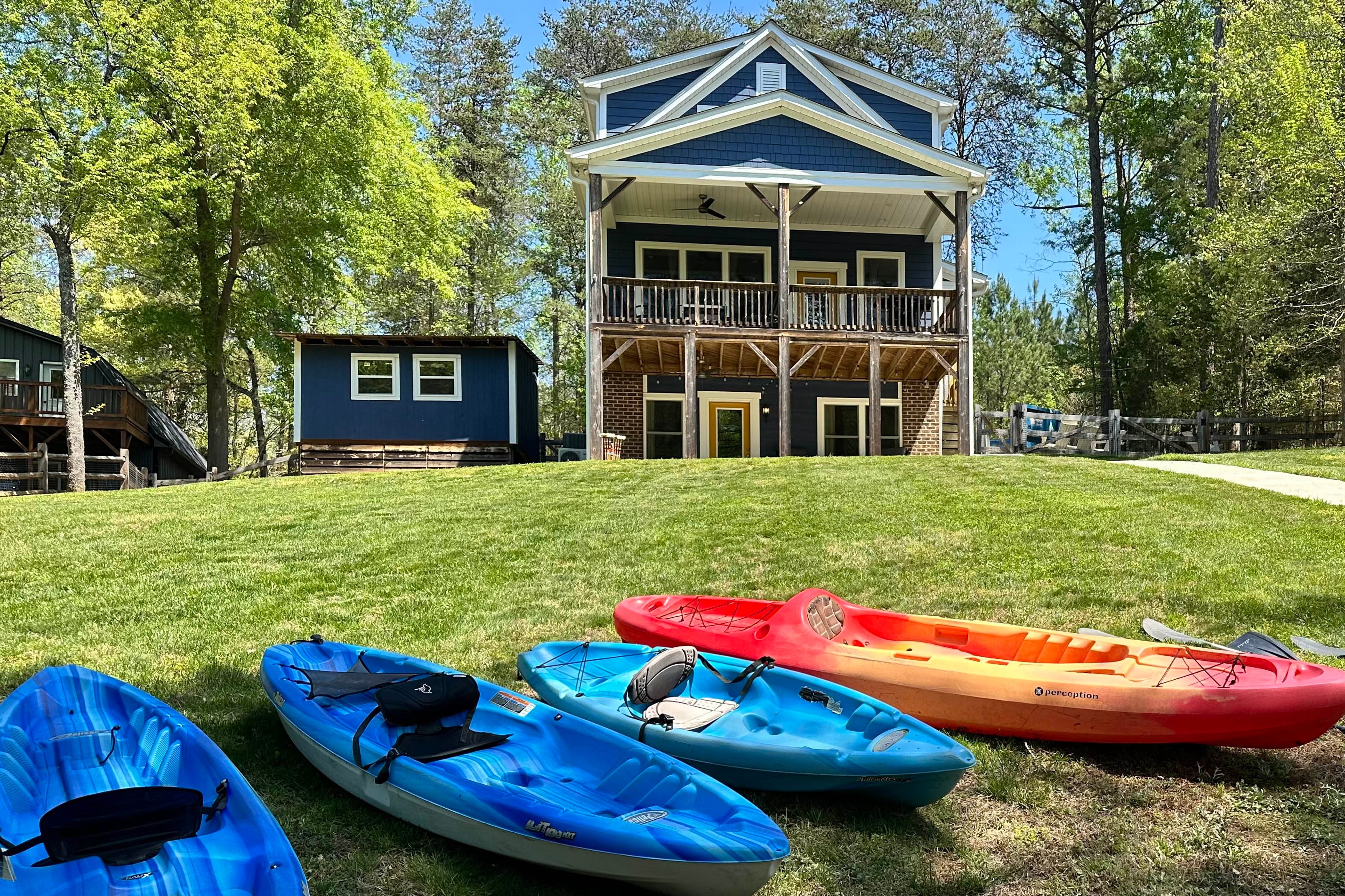 Exterior | Lake Access | Kayaks Provided