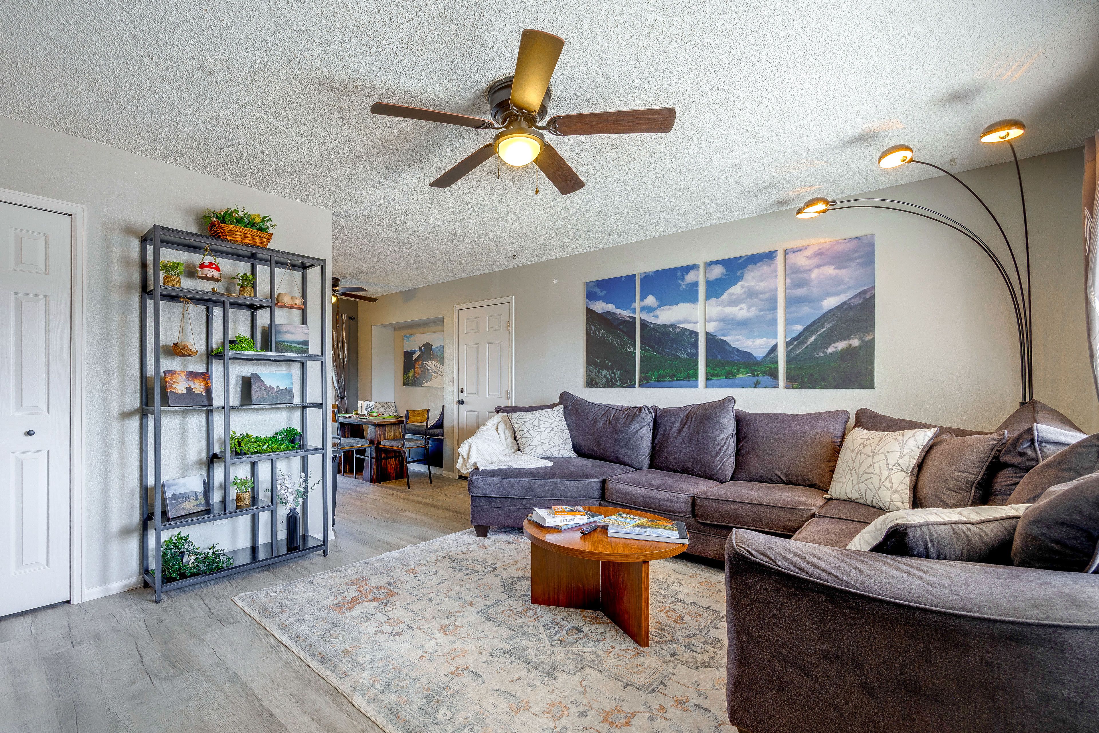 Living Room | Smart TV