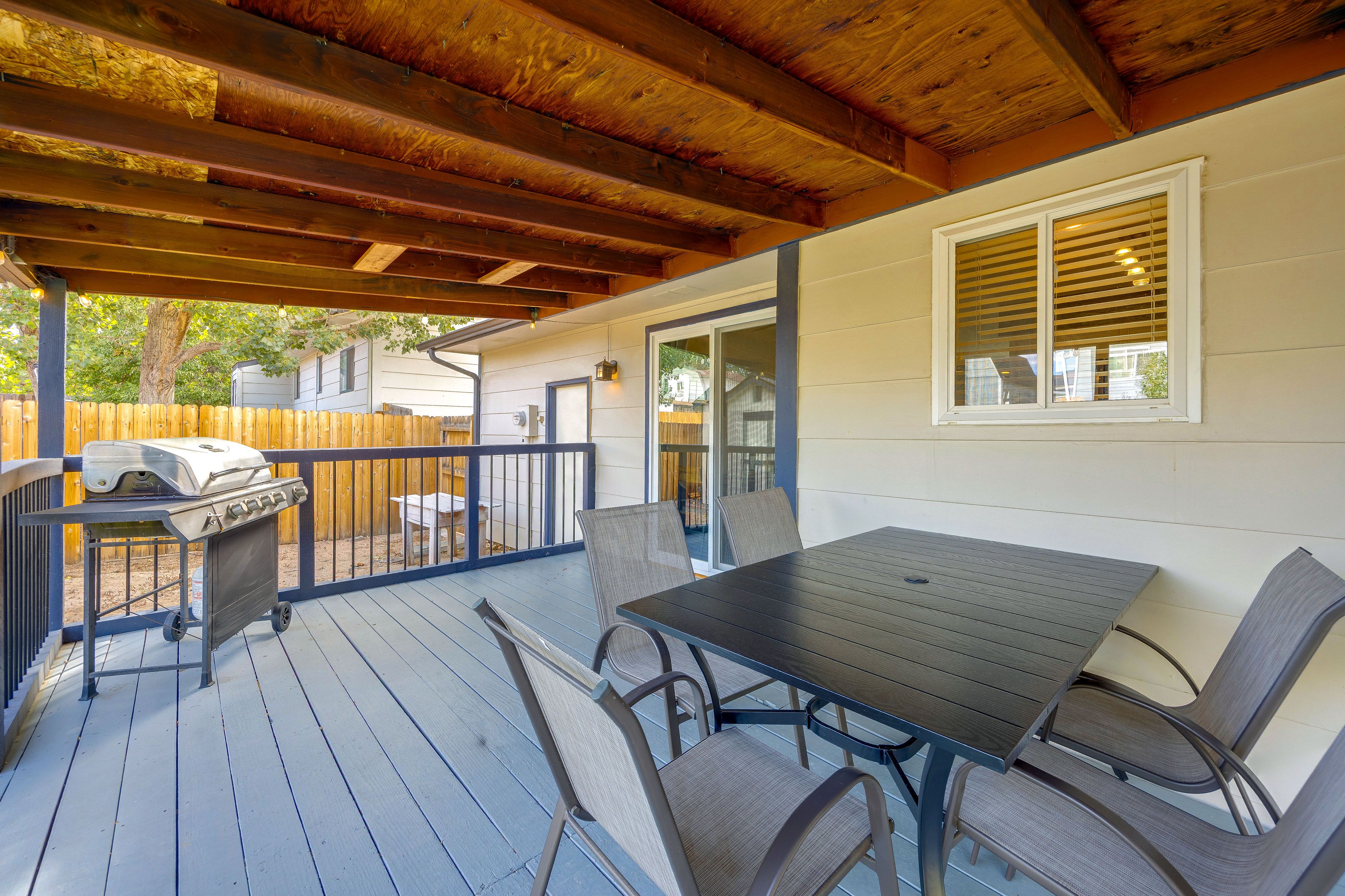 Covered Deck | Gas Grill
