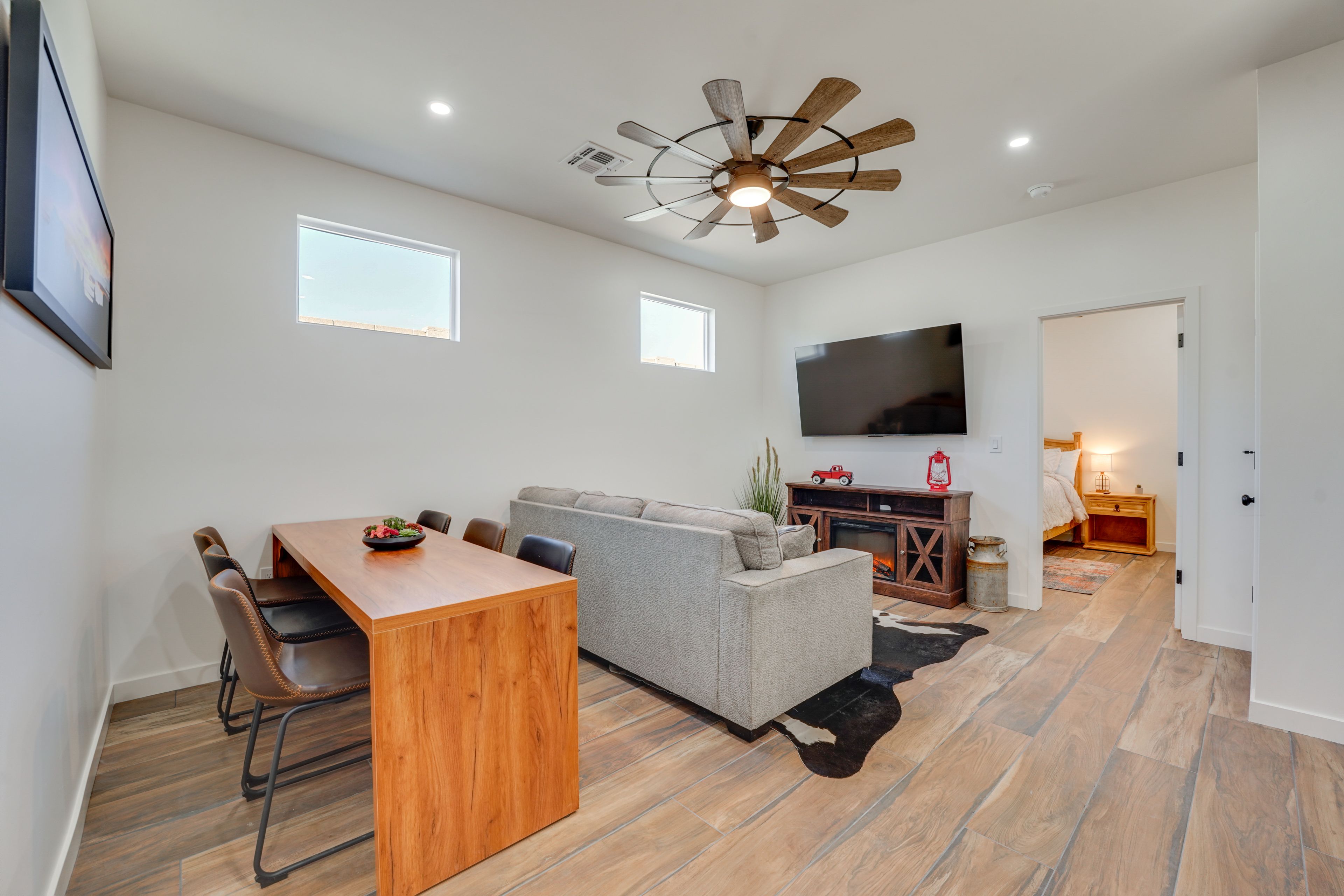 Glendale Vacation Rental | 2BR | 1BA | 800 Sq Ft