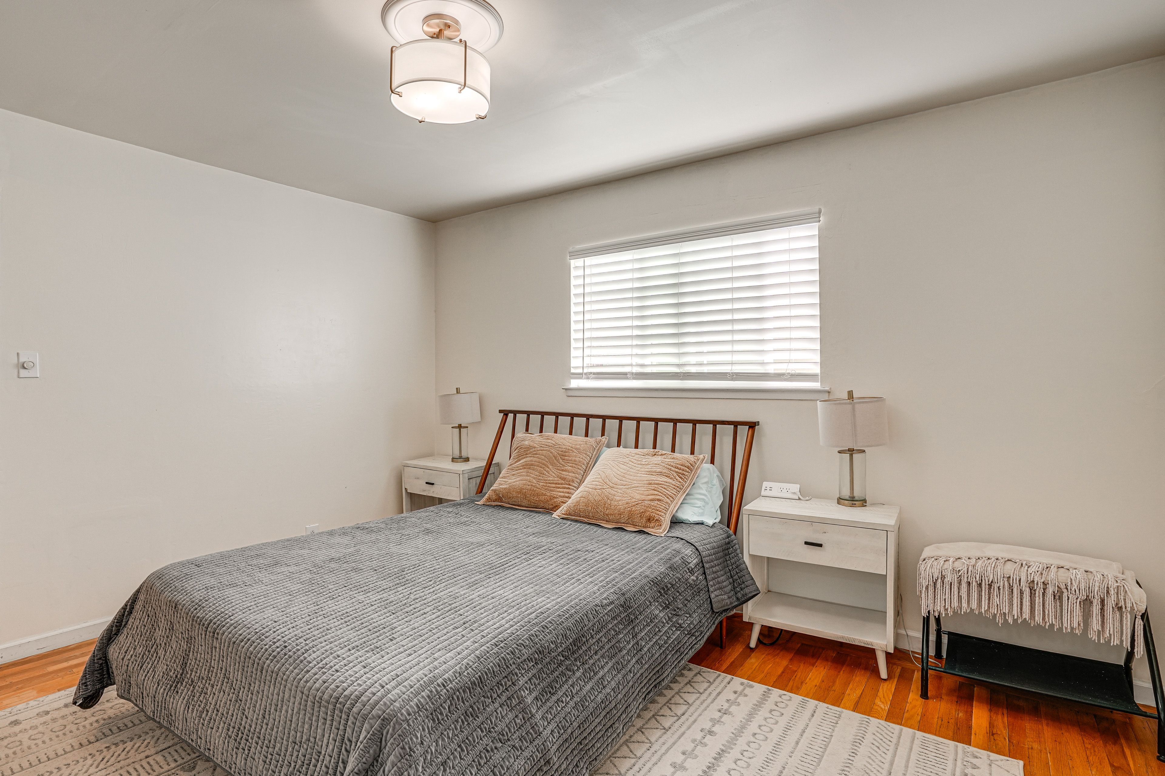 Bedroom 1 | Queen Bed | Main Floor