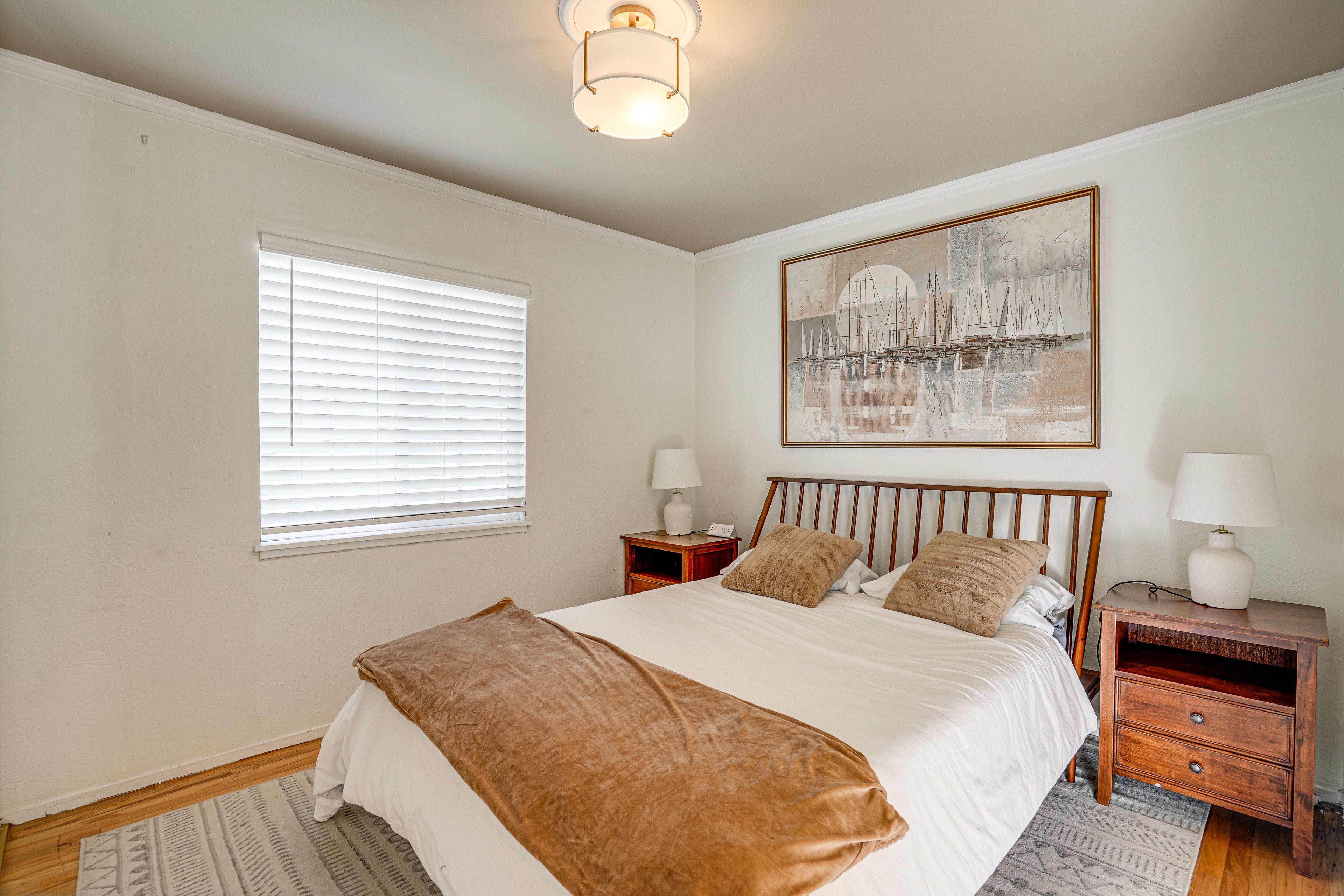 Bedroom 2 | Queen Bed | Main Floor