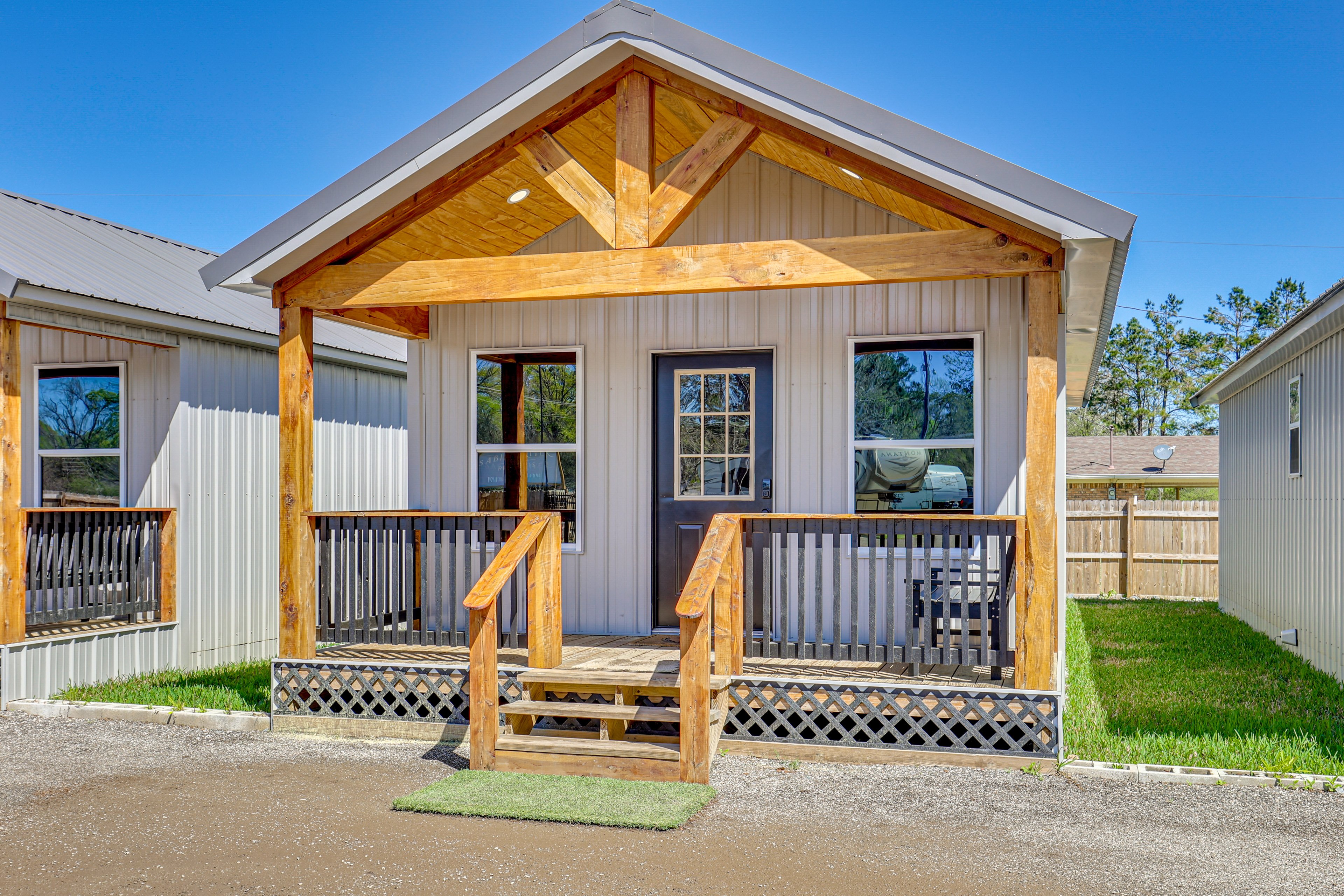 Joaquin Vacation Rental | 1BR | 1BA | 640 Sq Ft