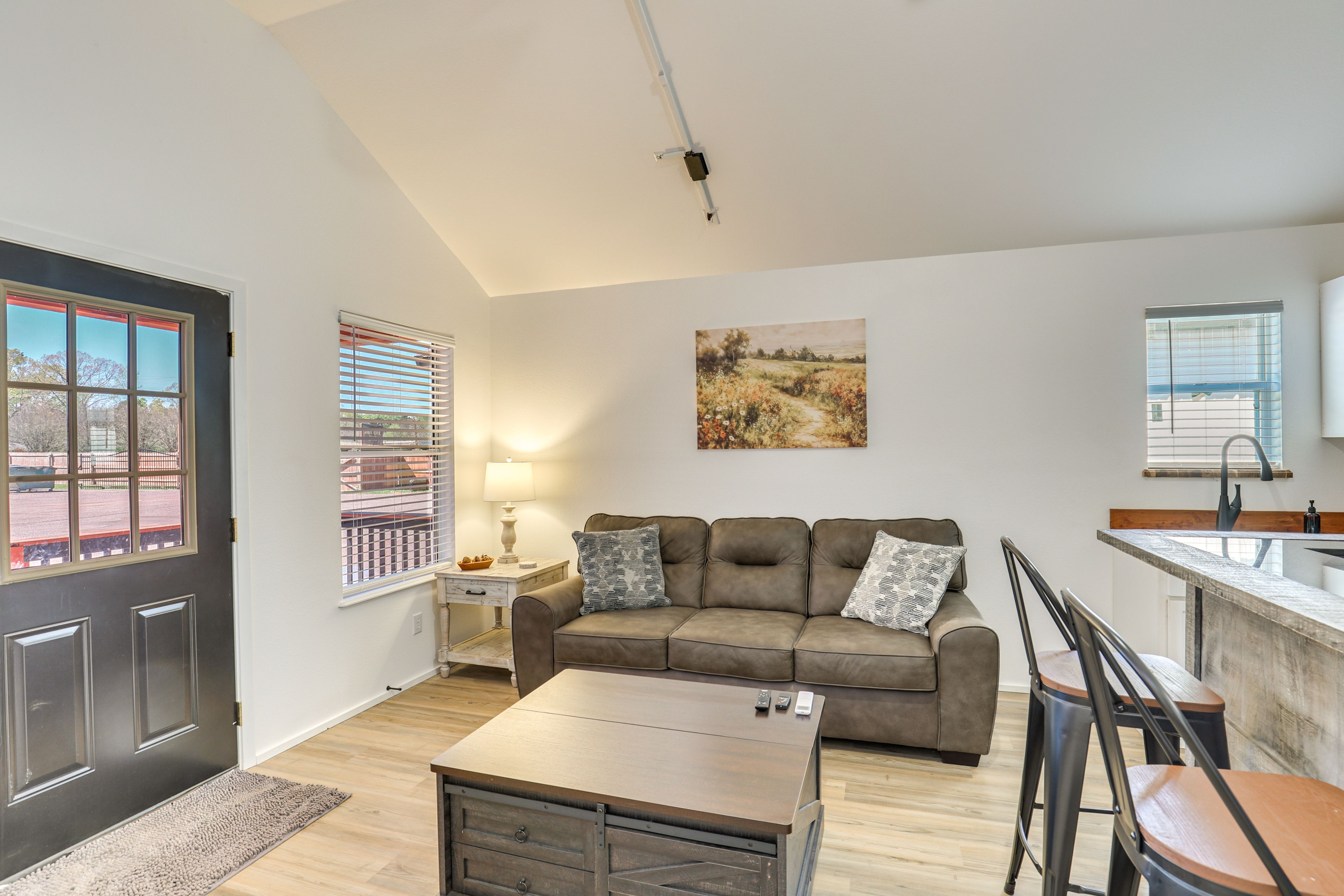 Living Room | Movie Projector | Electric Fireplace