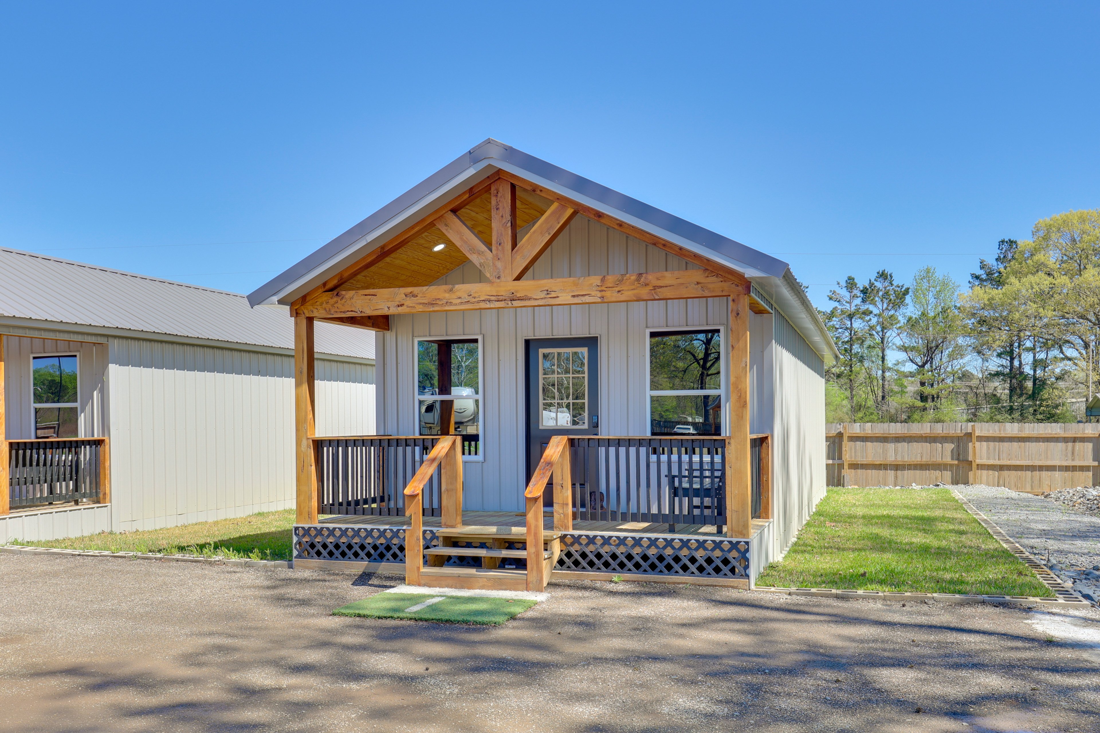 Joaquin Vacation Rental | 1BR | 1BA | 640 Sq Ft