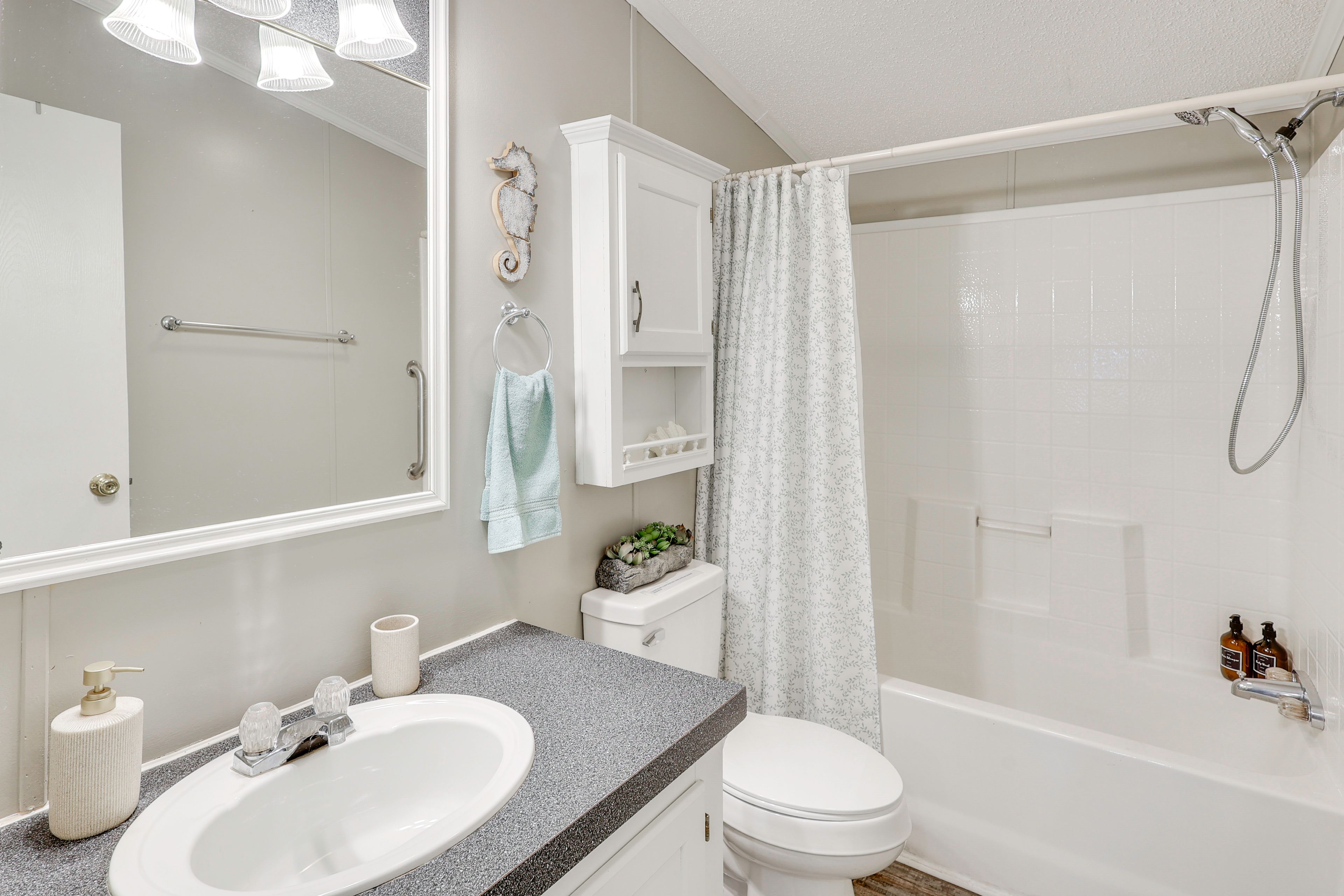 Full Bathroom