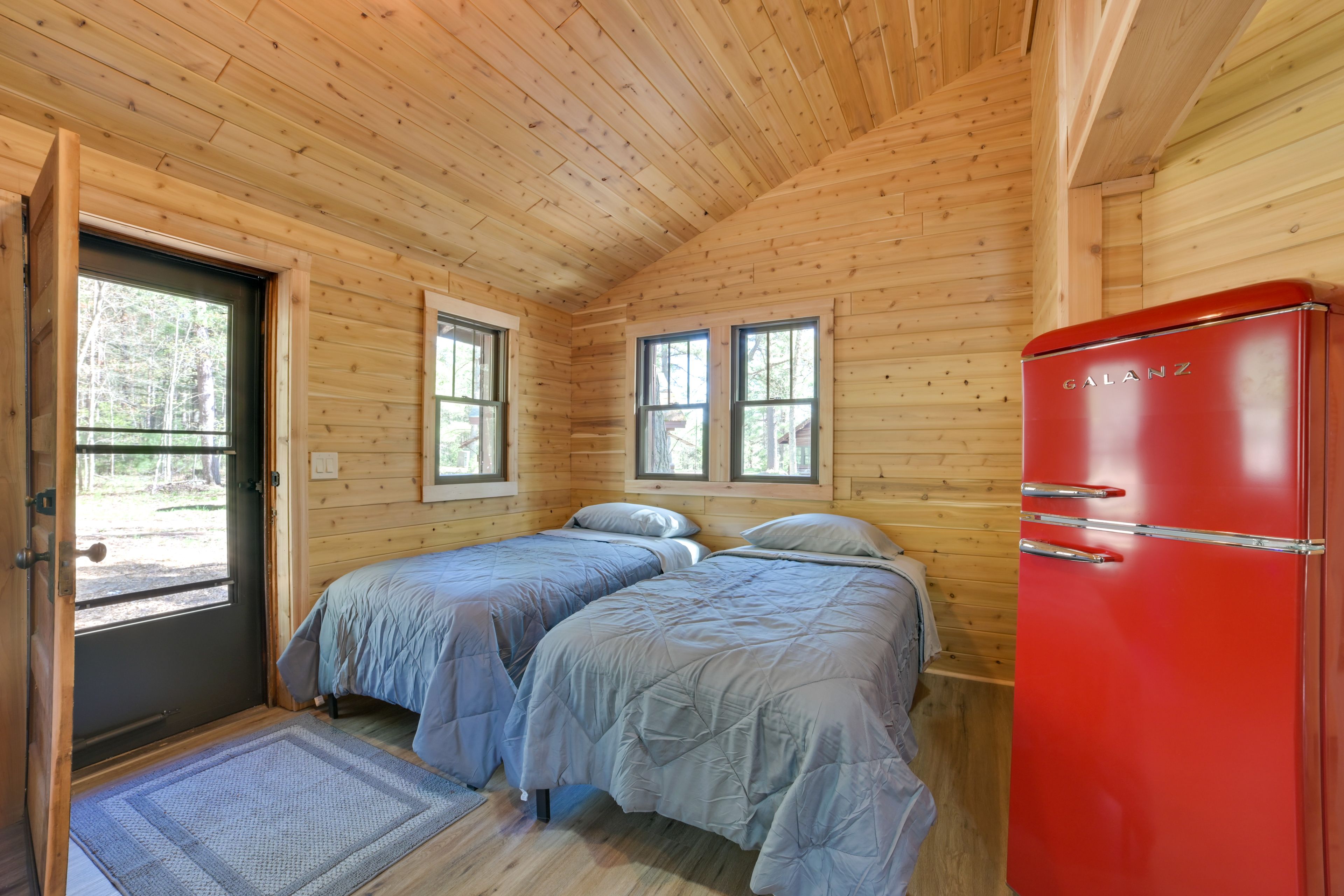 Studio Sleeping Area | 2 Twin Beds