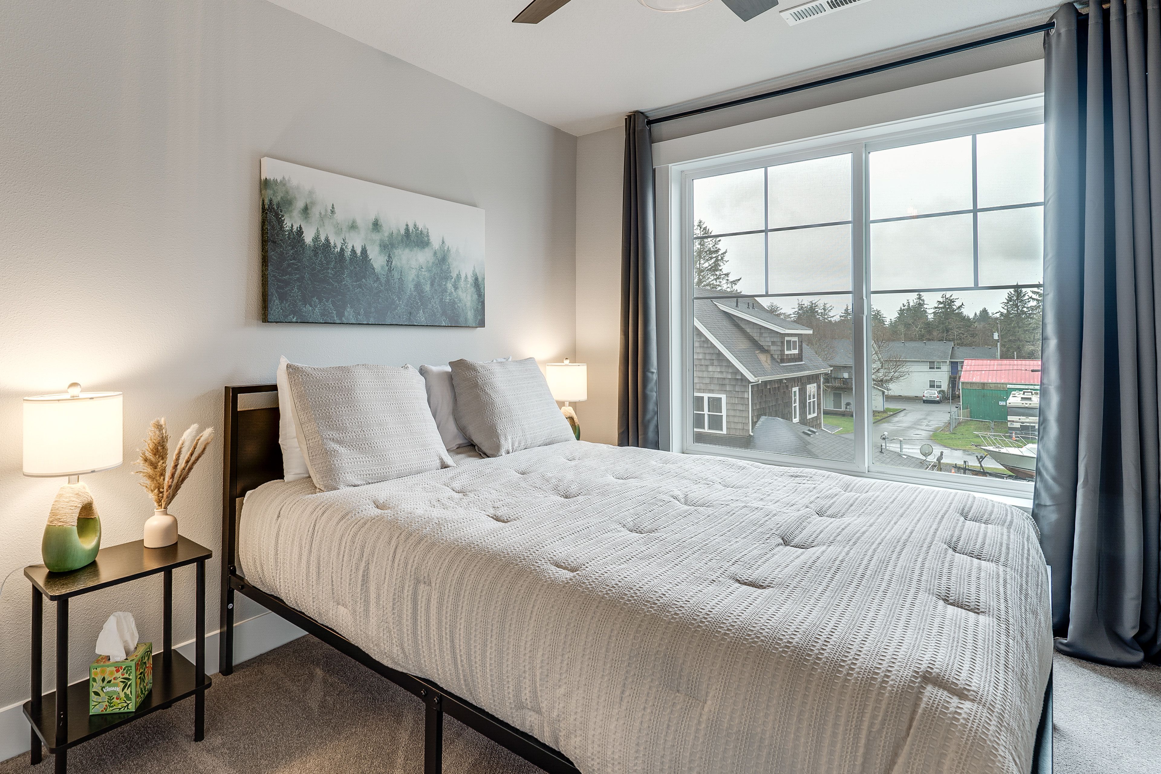 Bedroom 2 | Queen Bed | Upper Floor