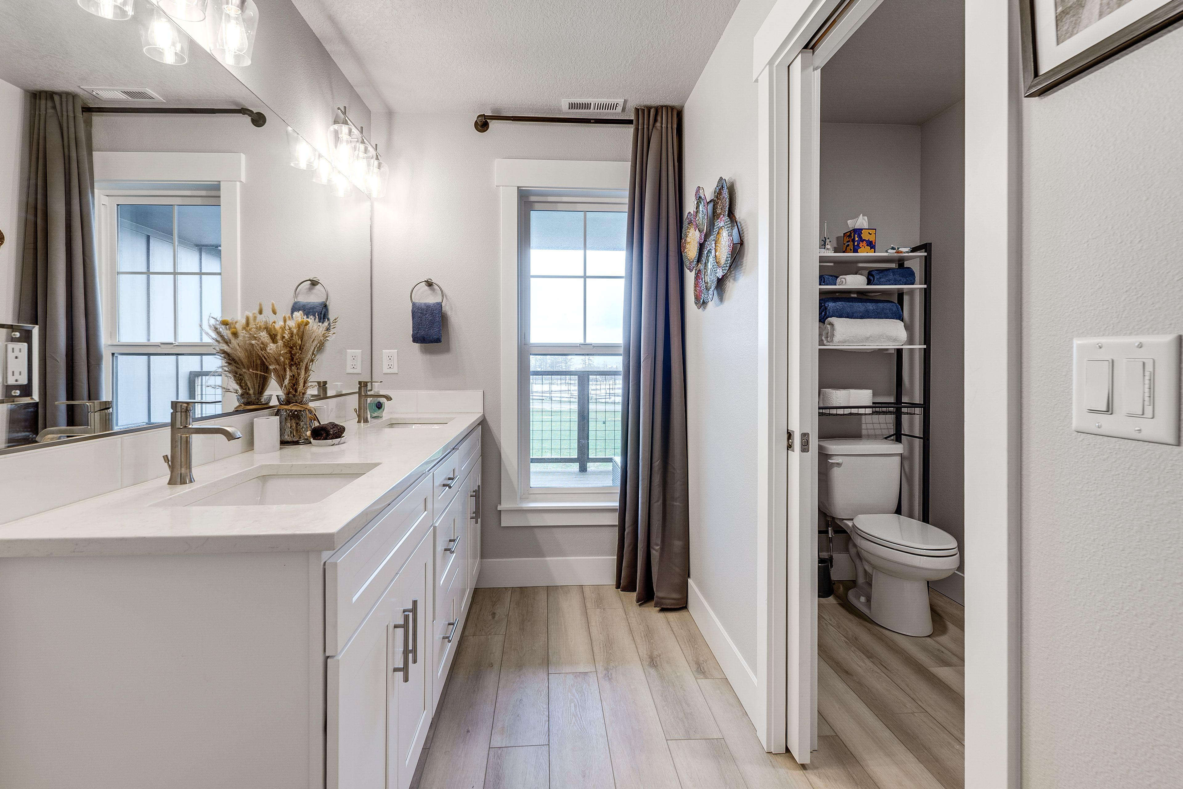 En-Suite Bathroom | Walk-In Closet | Upper Floor