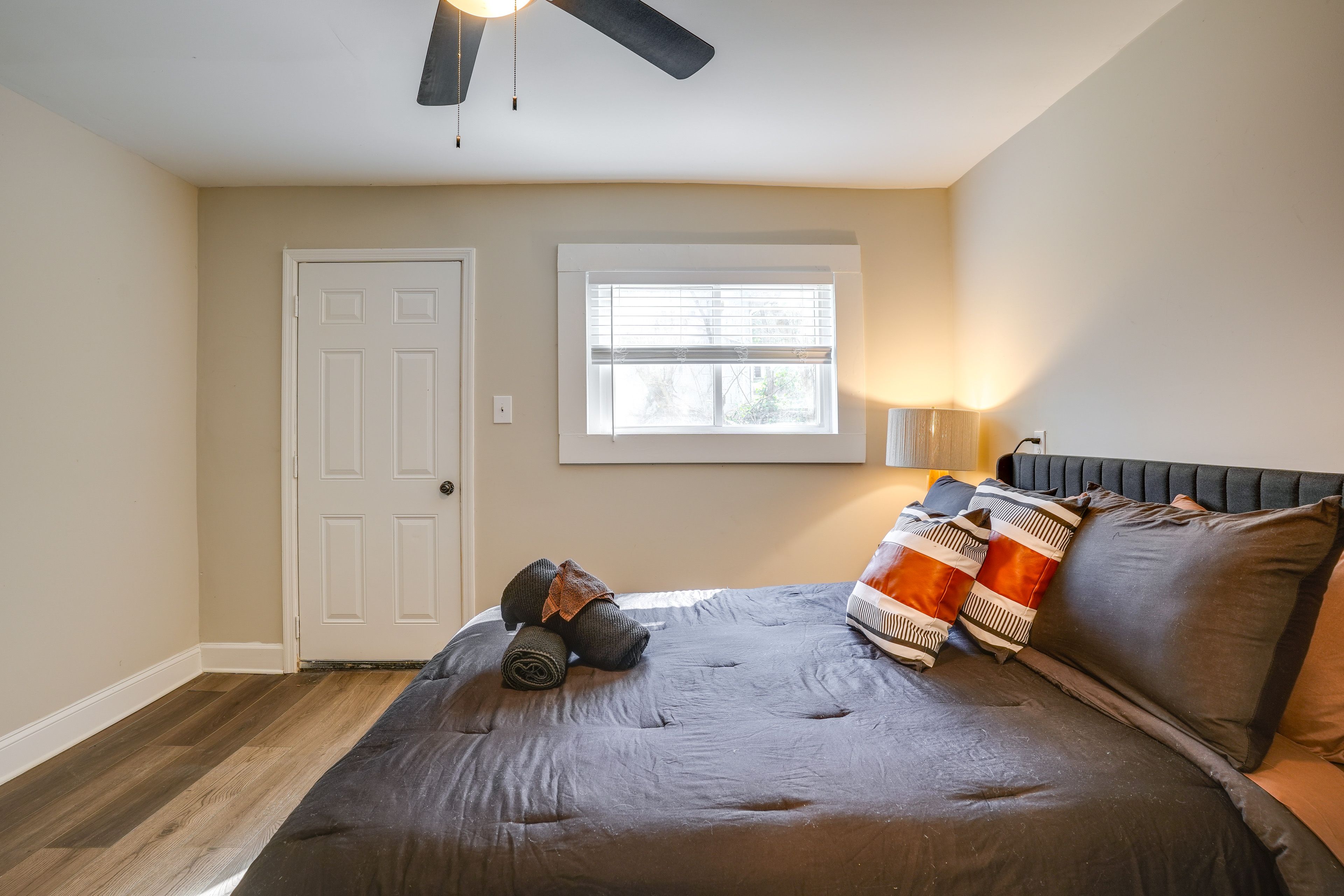 Bedroom 2 | Queen Bed