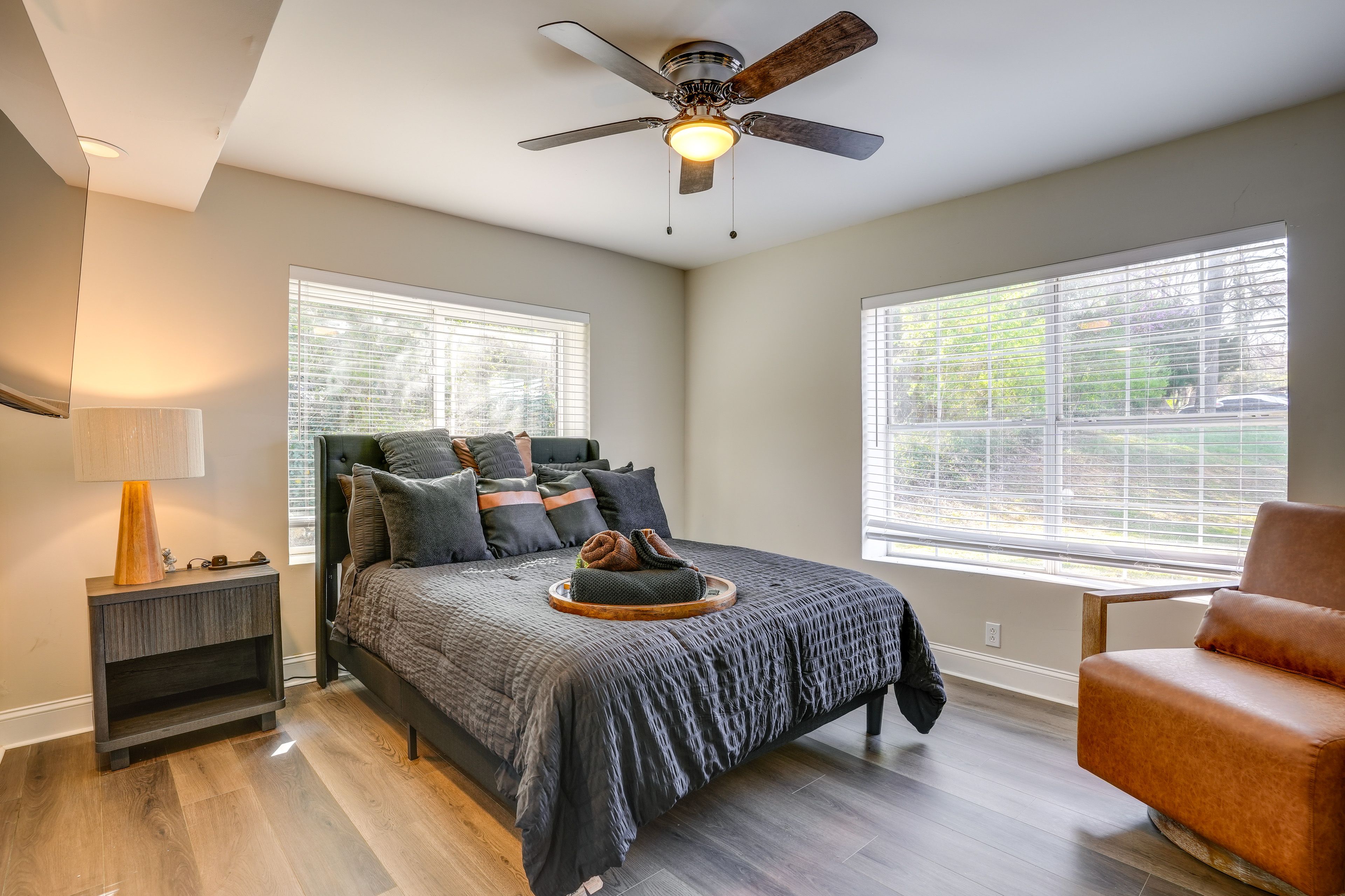 Bedroom 1 | Queen Bed | En-Suite Bathroom