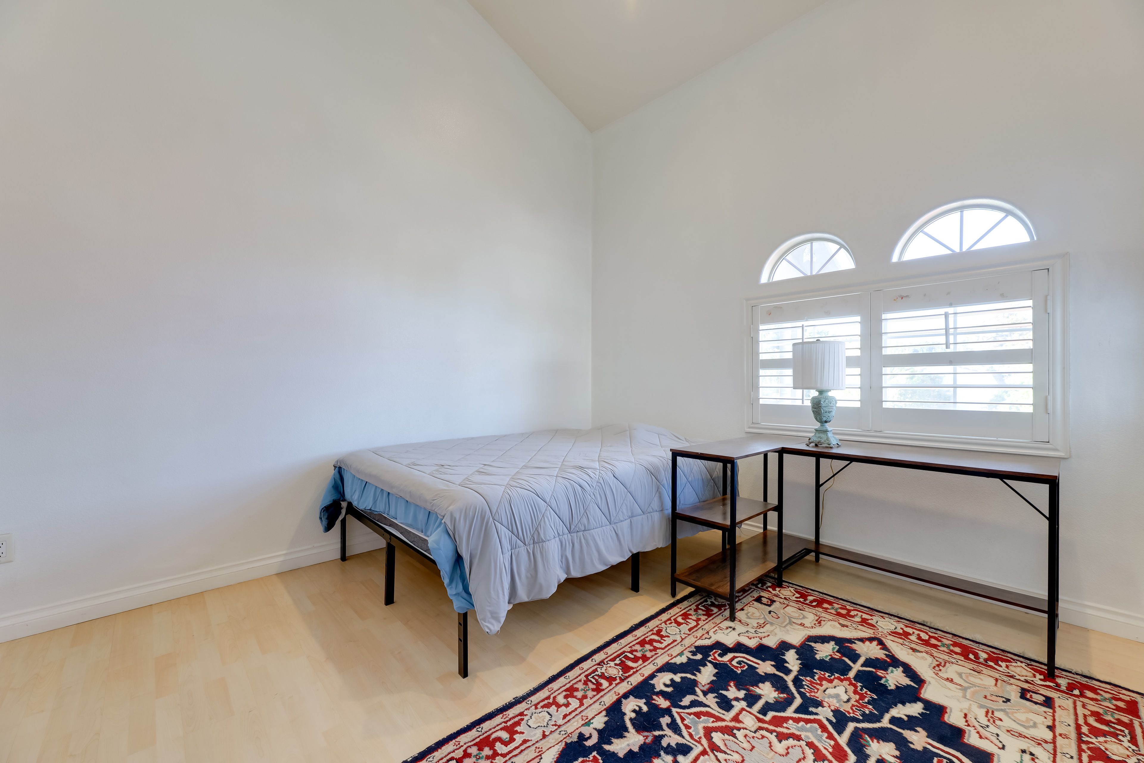 Bedroom 4 | Queen Bed
