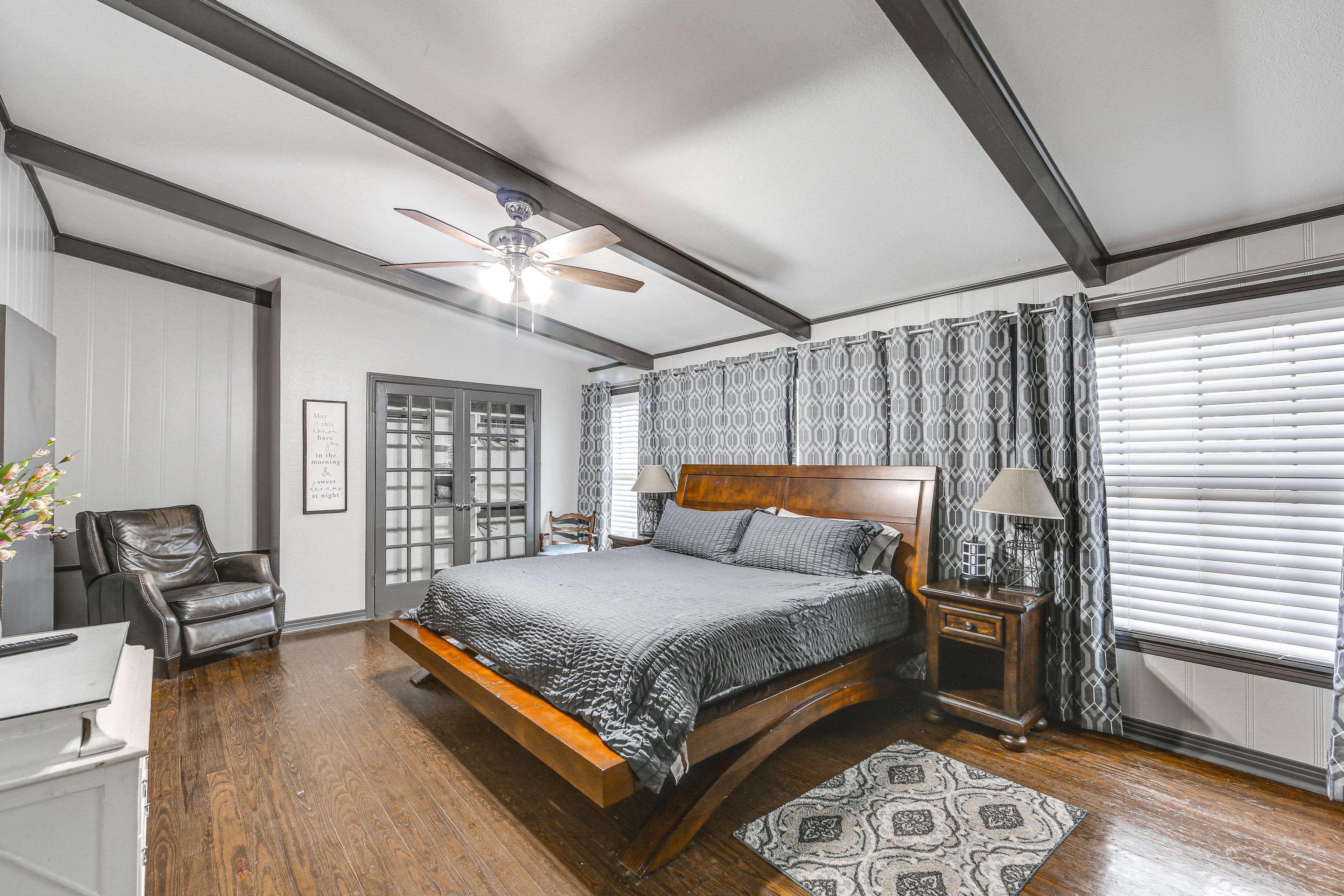Bedroom 2 | King Bed